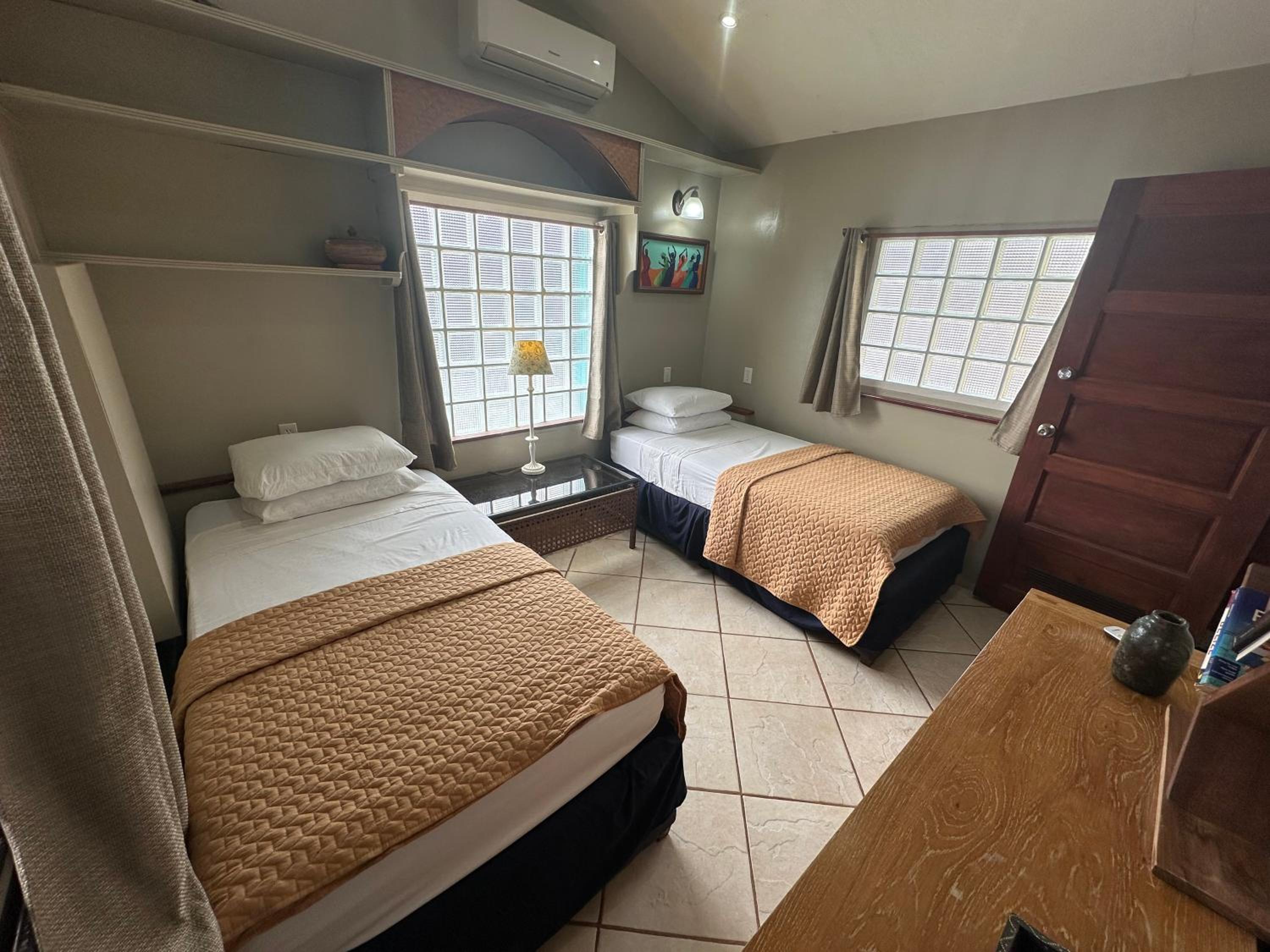 Deluxe Twin Room photo 1