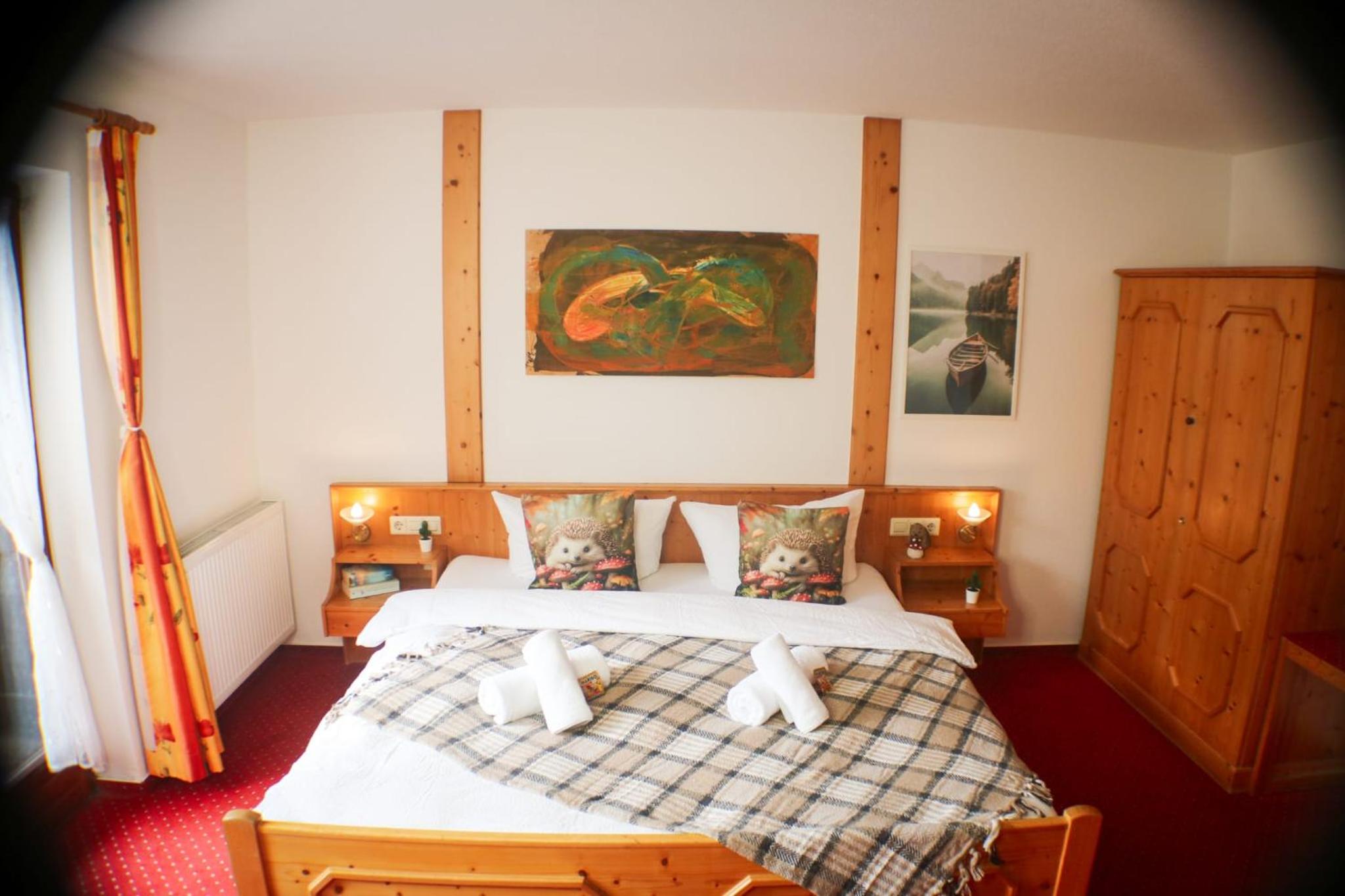 Large Double Room photo 1