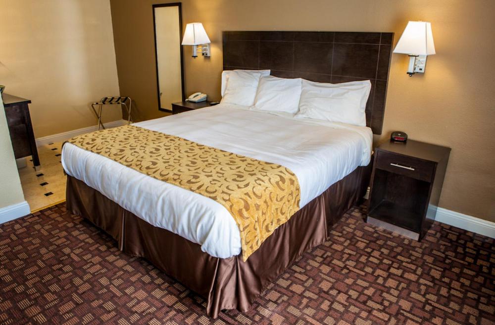 Standard Queen Room - Photo 1
