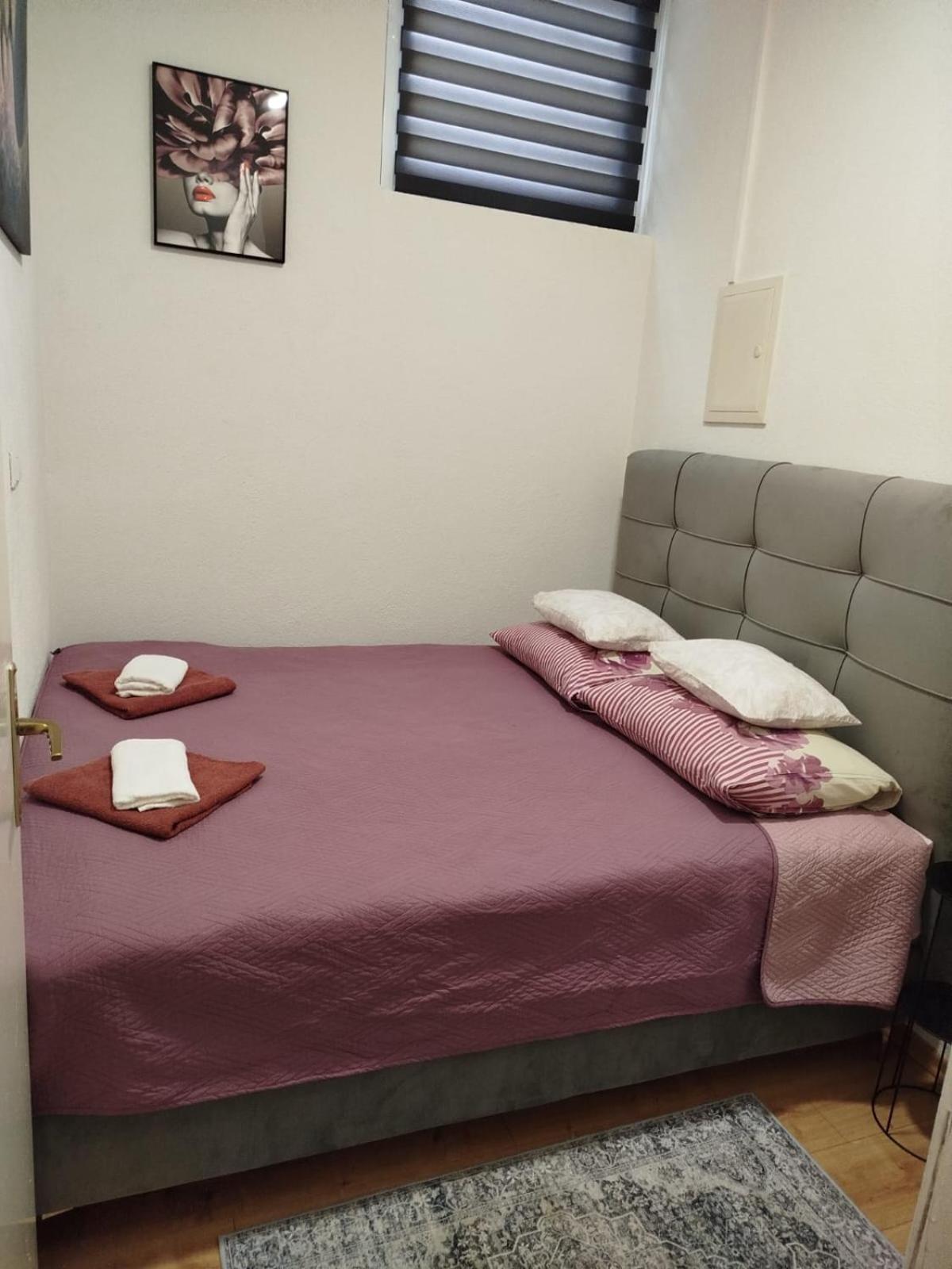Apartment photo 2