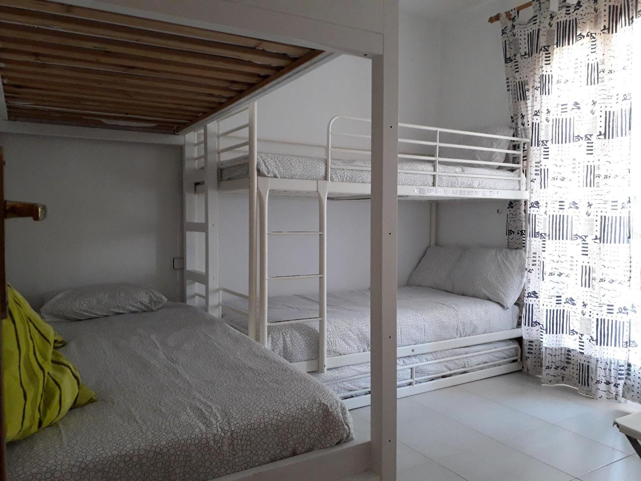 Casa de cuatro habitaciones