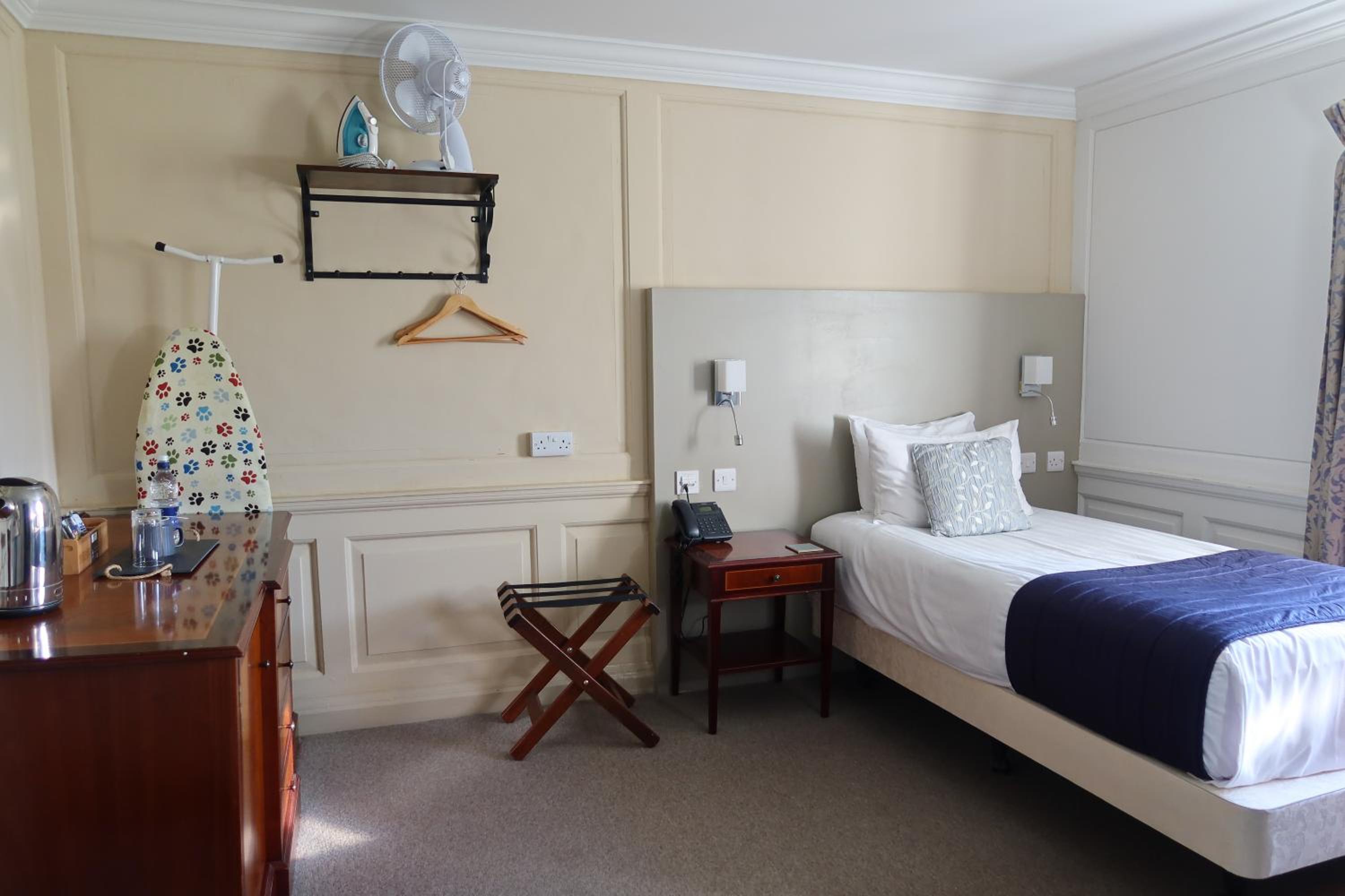 Single Room photo 2