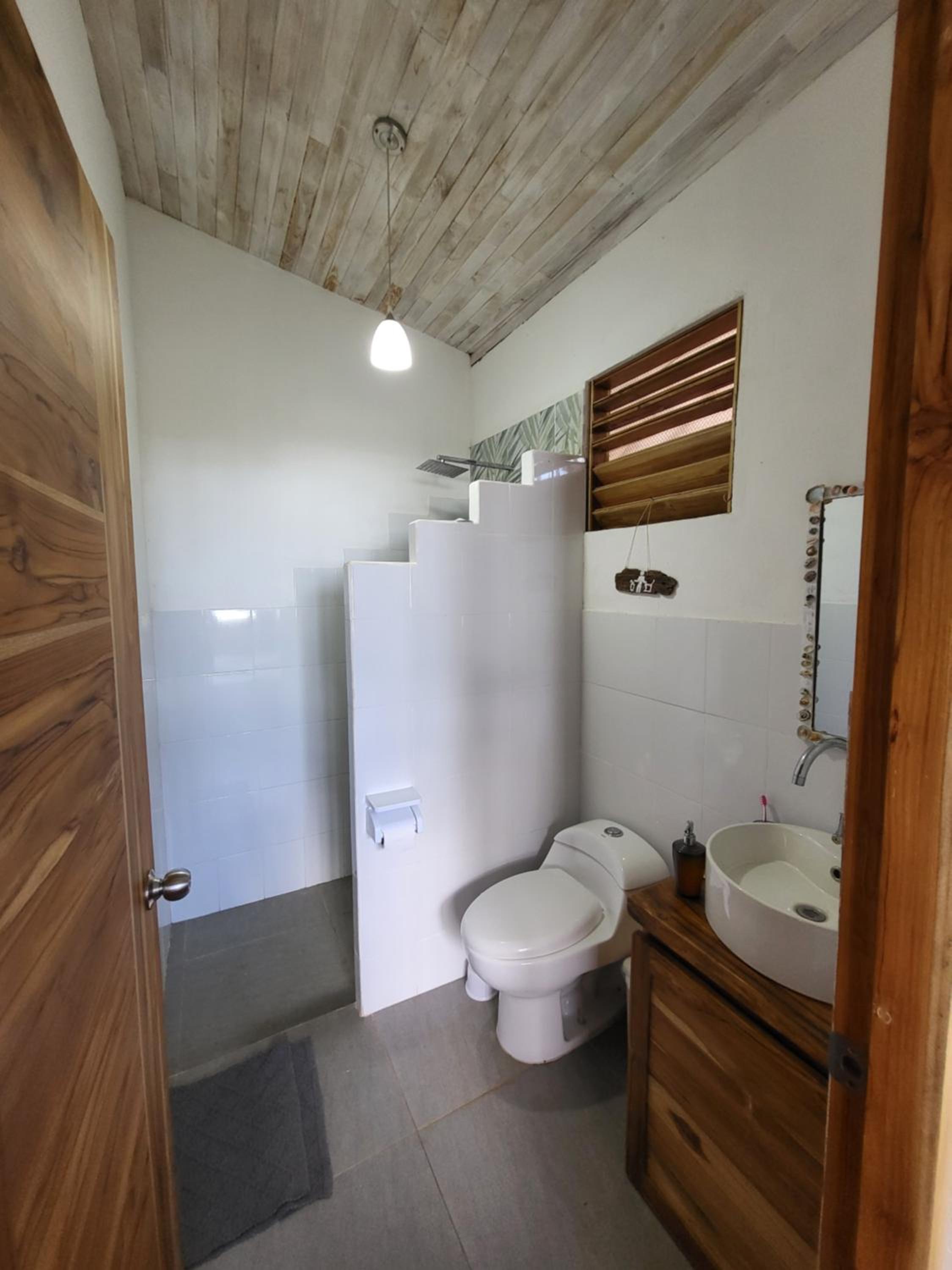 Three-Bedroom House photo 3