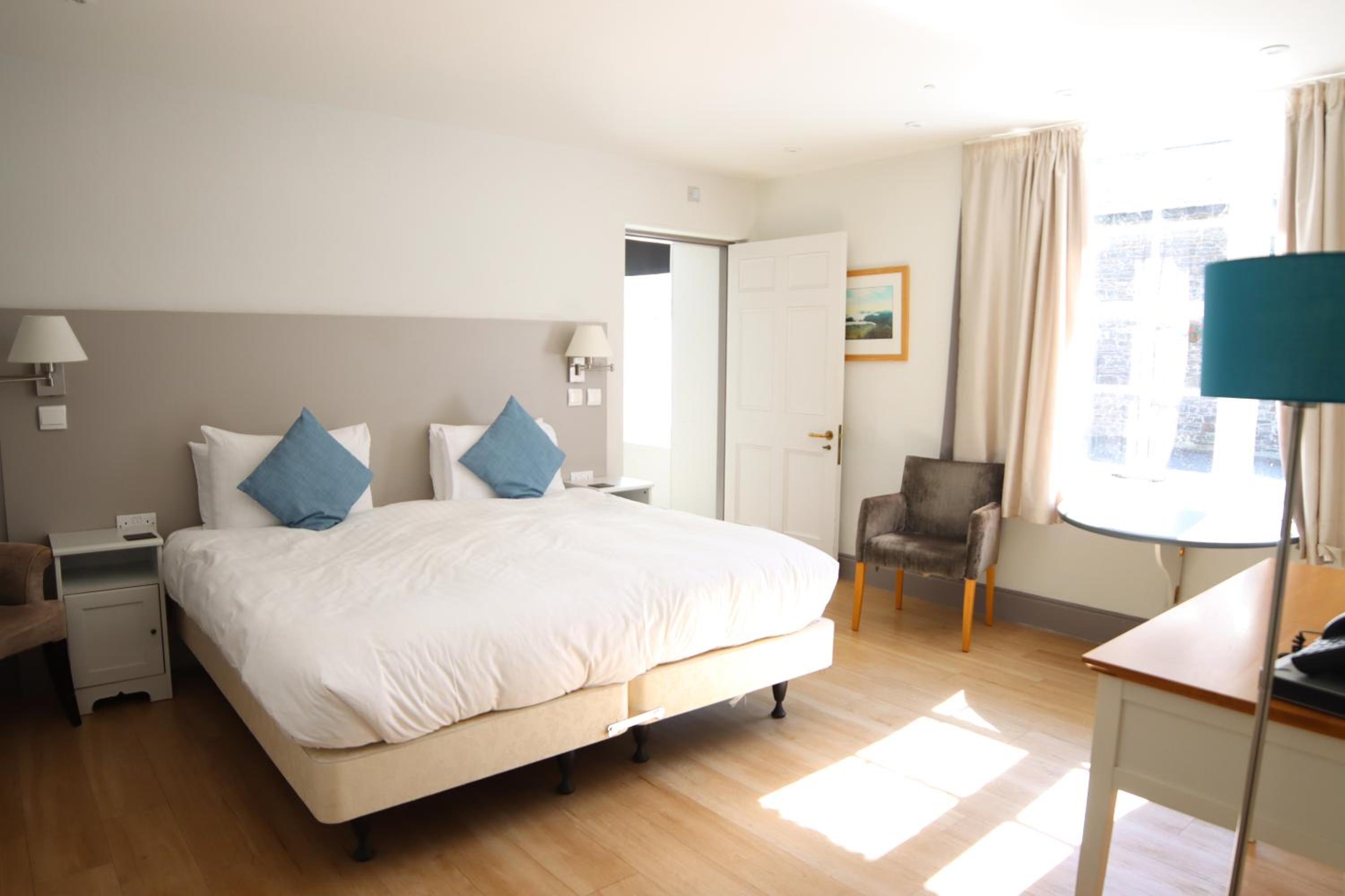 Double or Twin Room - Disability Access photo 3