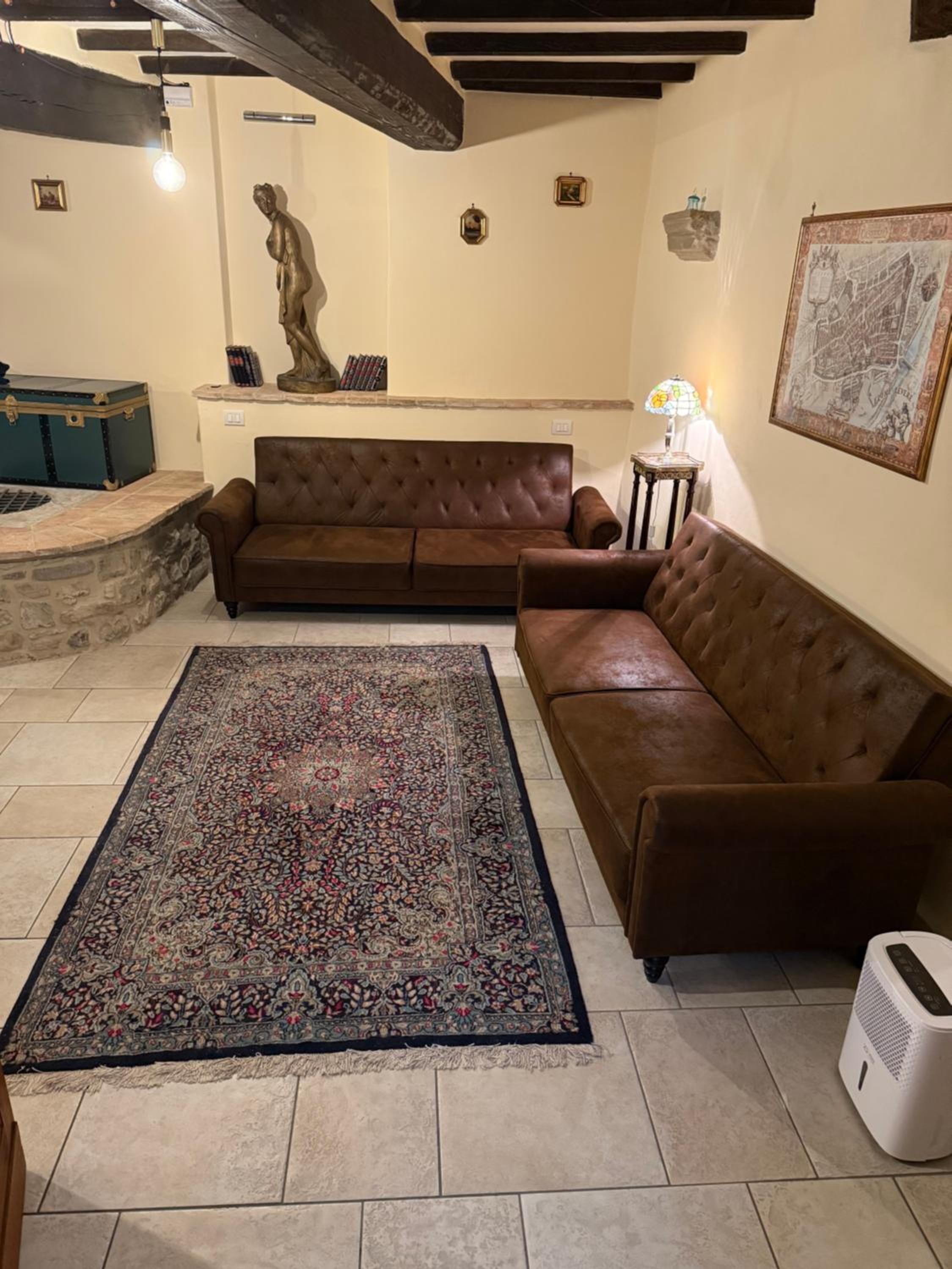 One-Bedroom Apartment photo 2