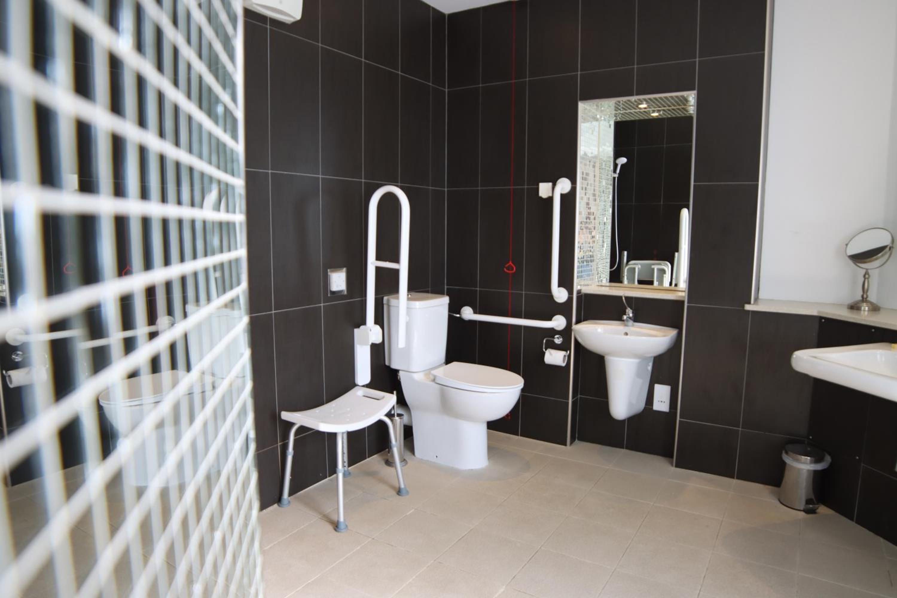 Double or Twin Room - Disability Access photo 2