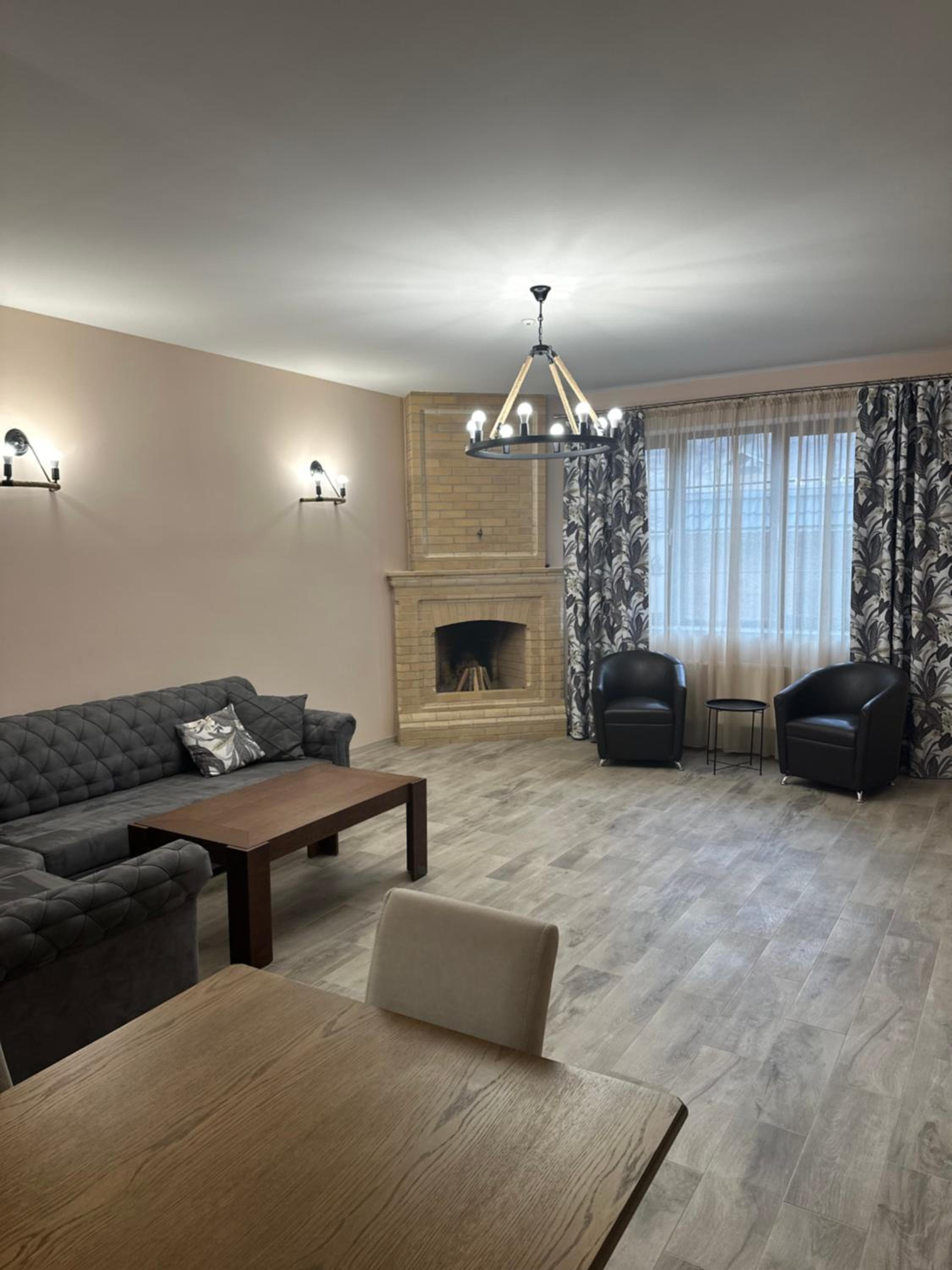 Four-Bedroom Villa photo 1