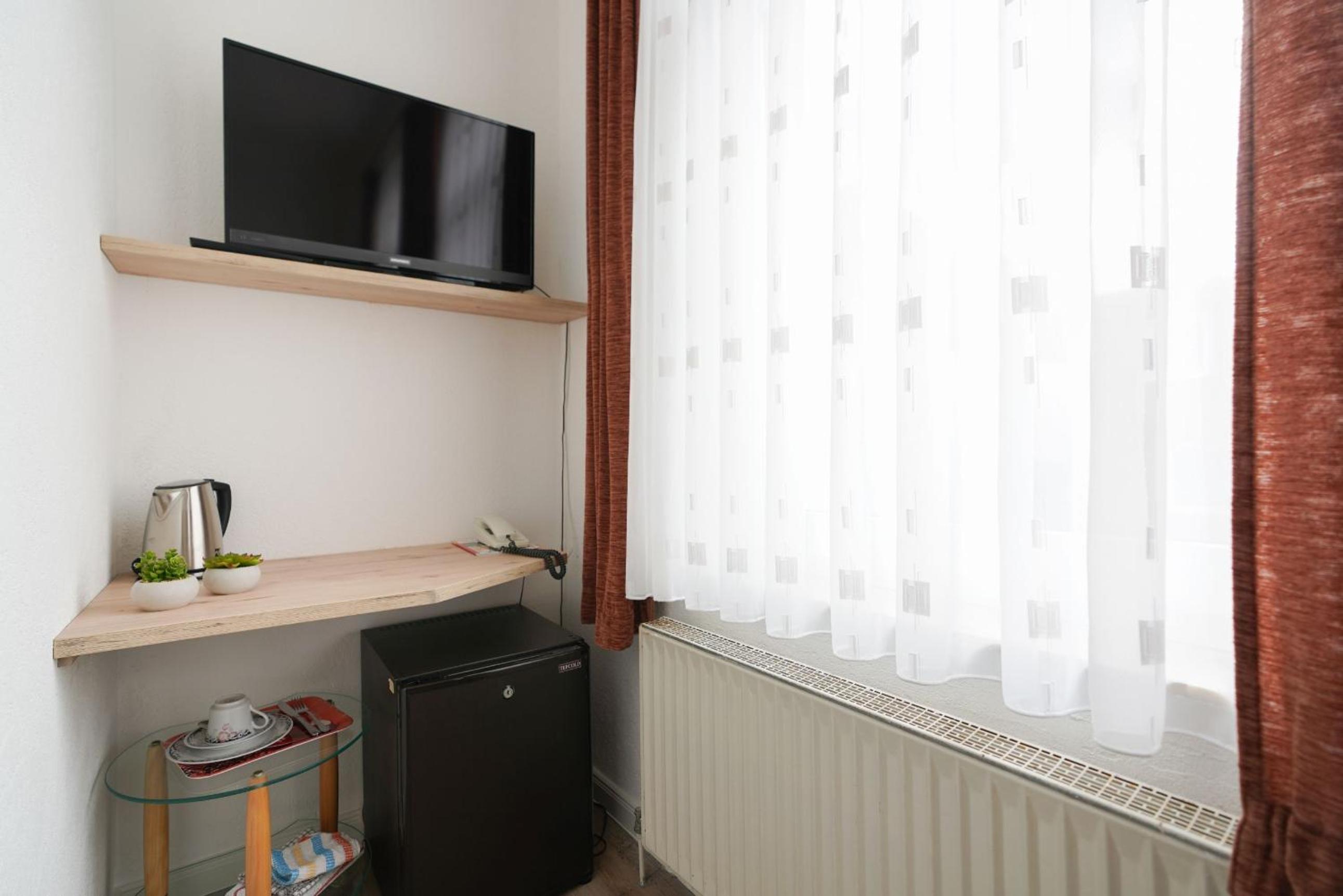 Medium Single Room photo 2