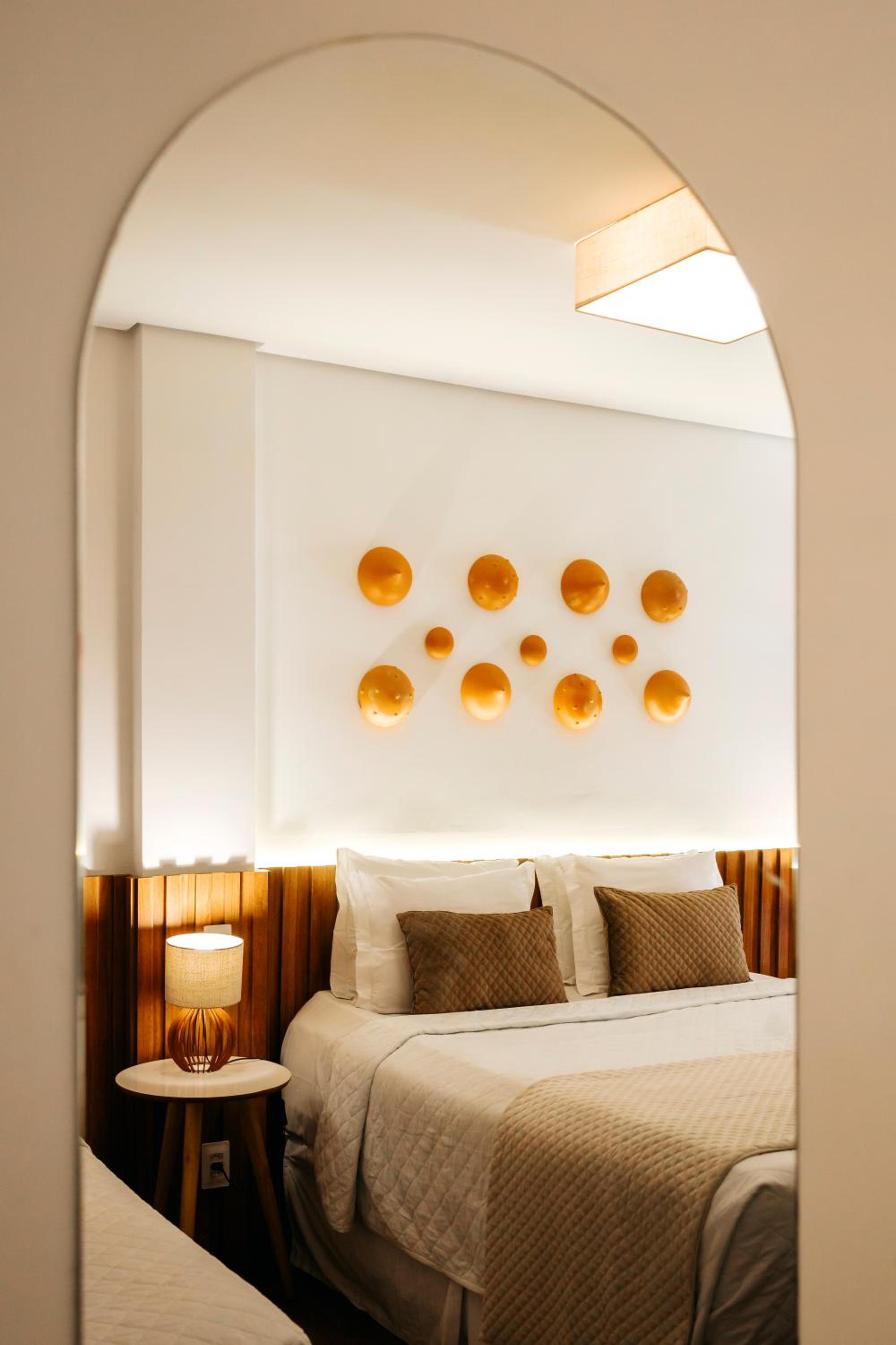 Deluxe King Room photo 1