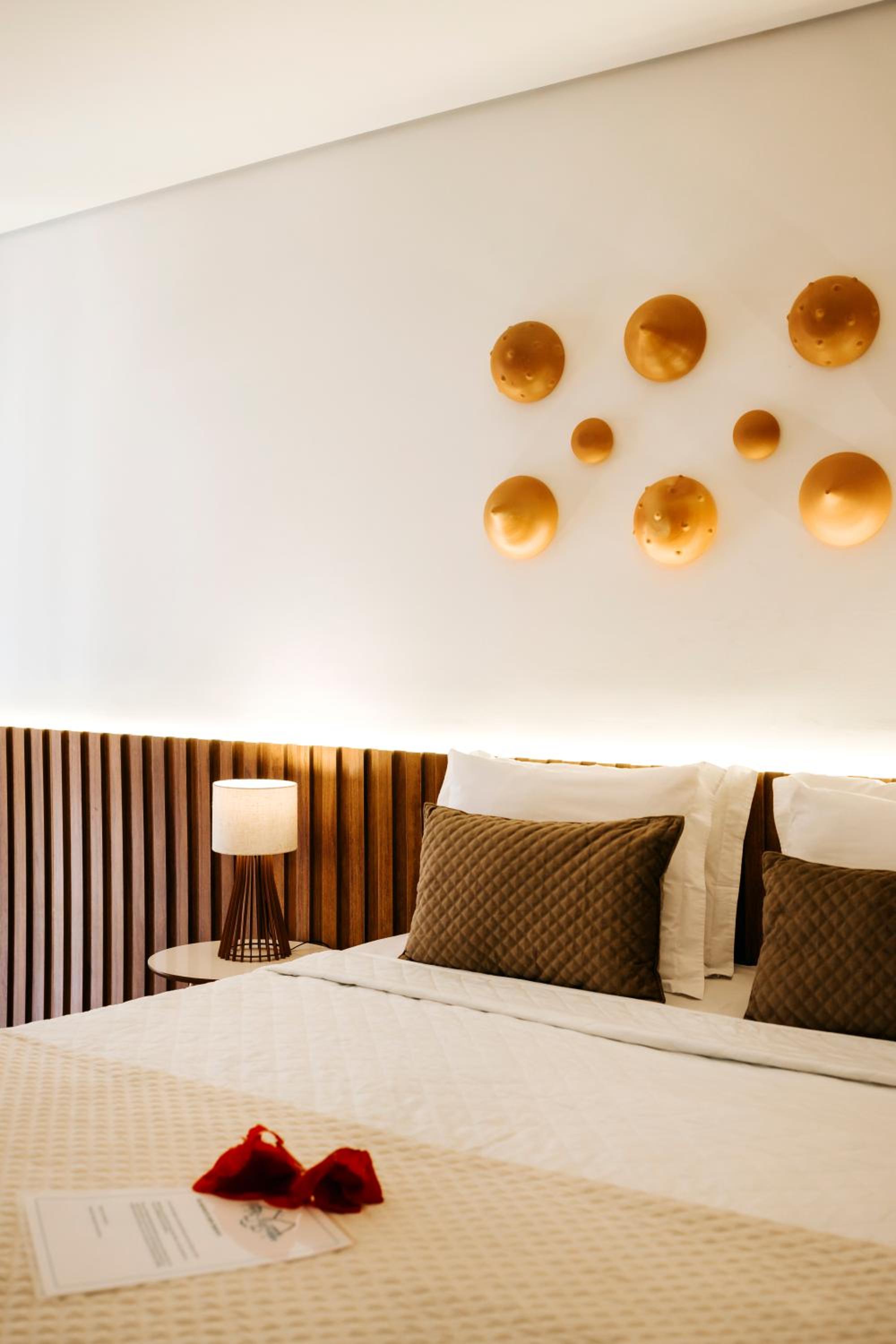 Deluxe King Room photo 2