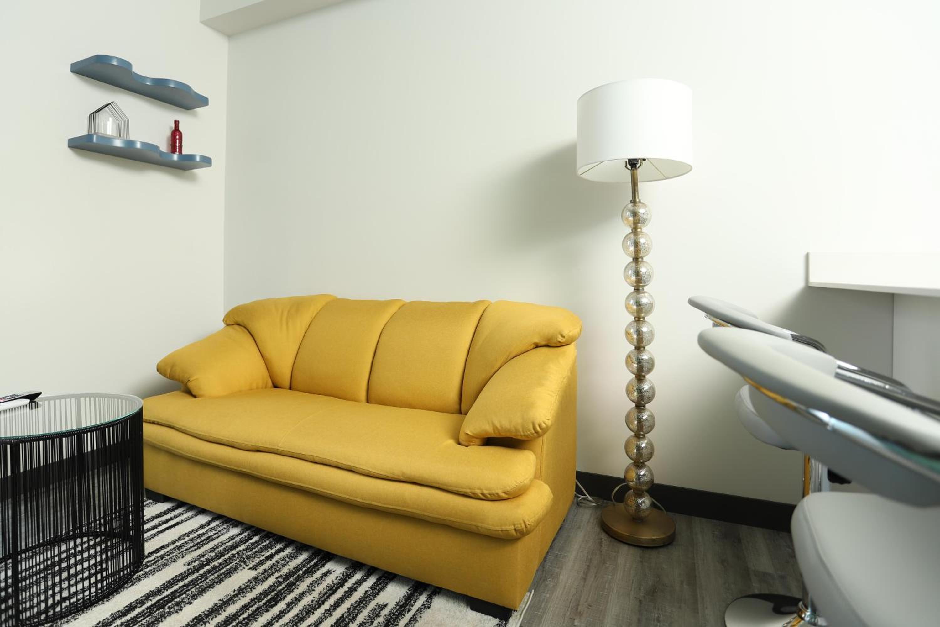 One-Bedroom Apartment photo 3