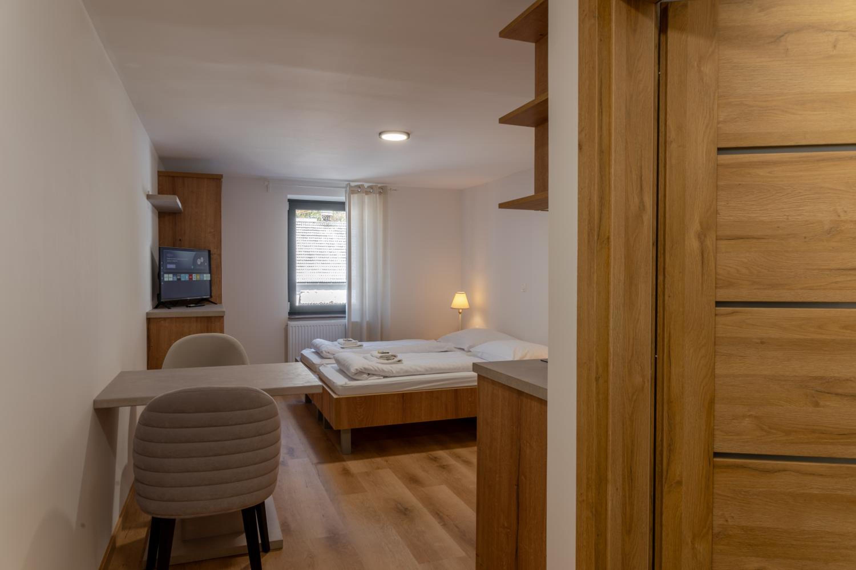 One-Bedroom Apartment photo 2