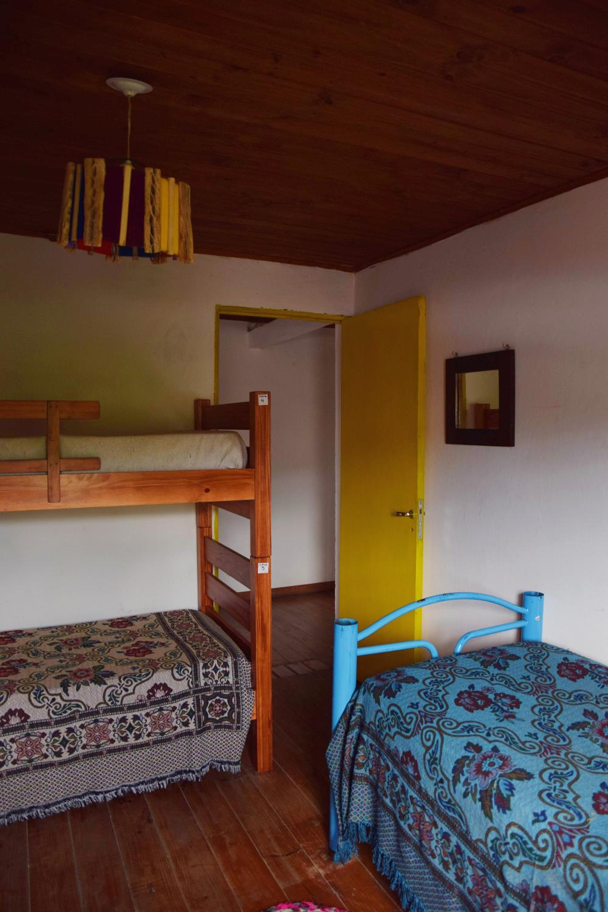Quadruple Room with Shared Bathroom photo 2