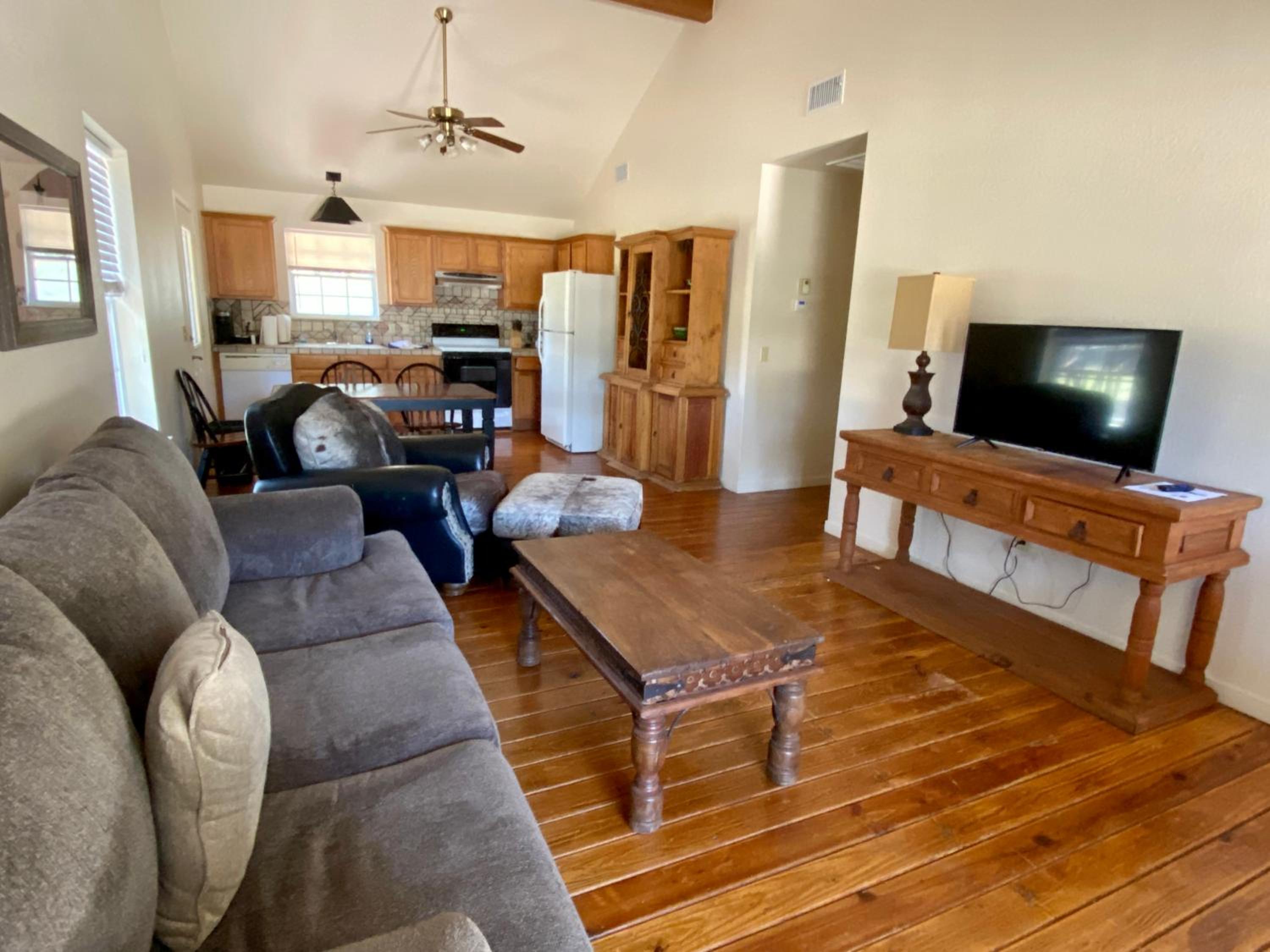 Three-Bedroom Vacation Home  photo 1