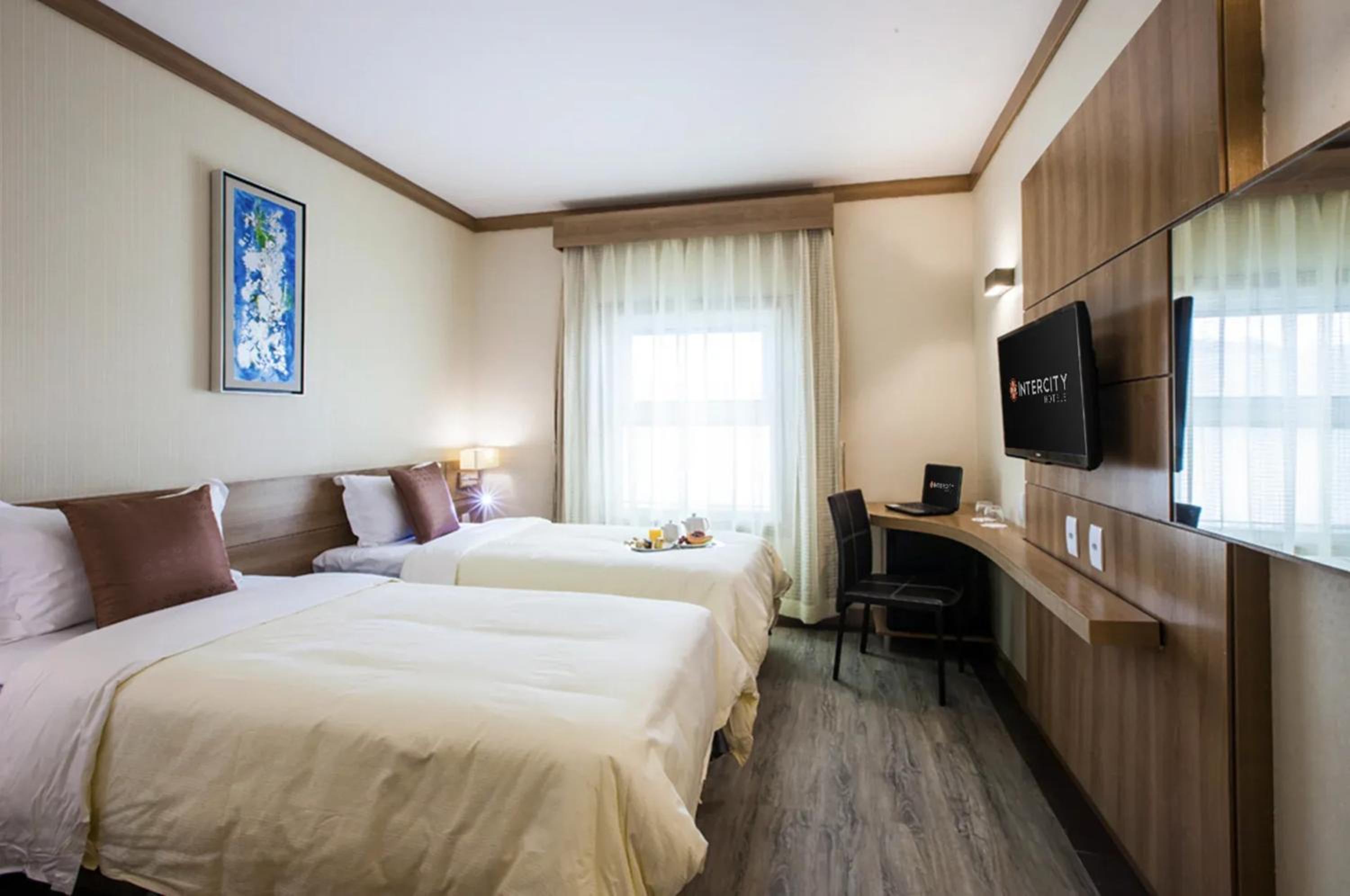 Standard Twin - 2 Single Beds photo 1