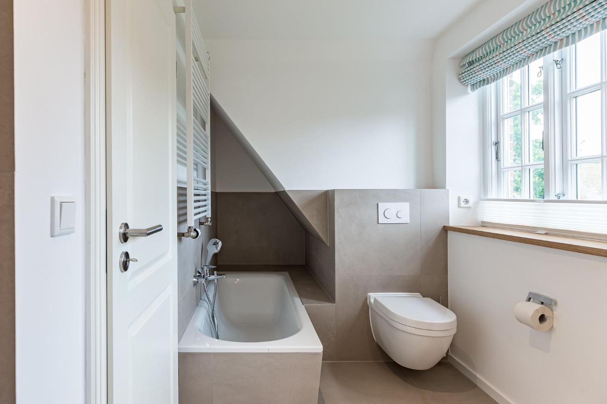 Three-Bedroom House photo 2