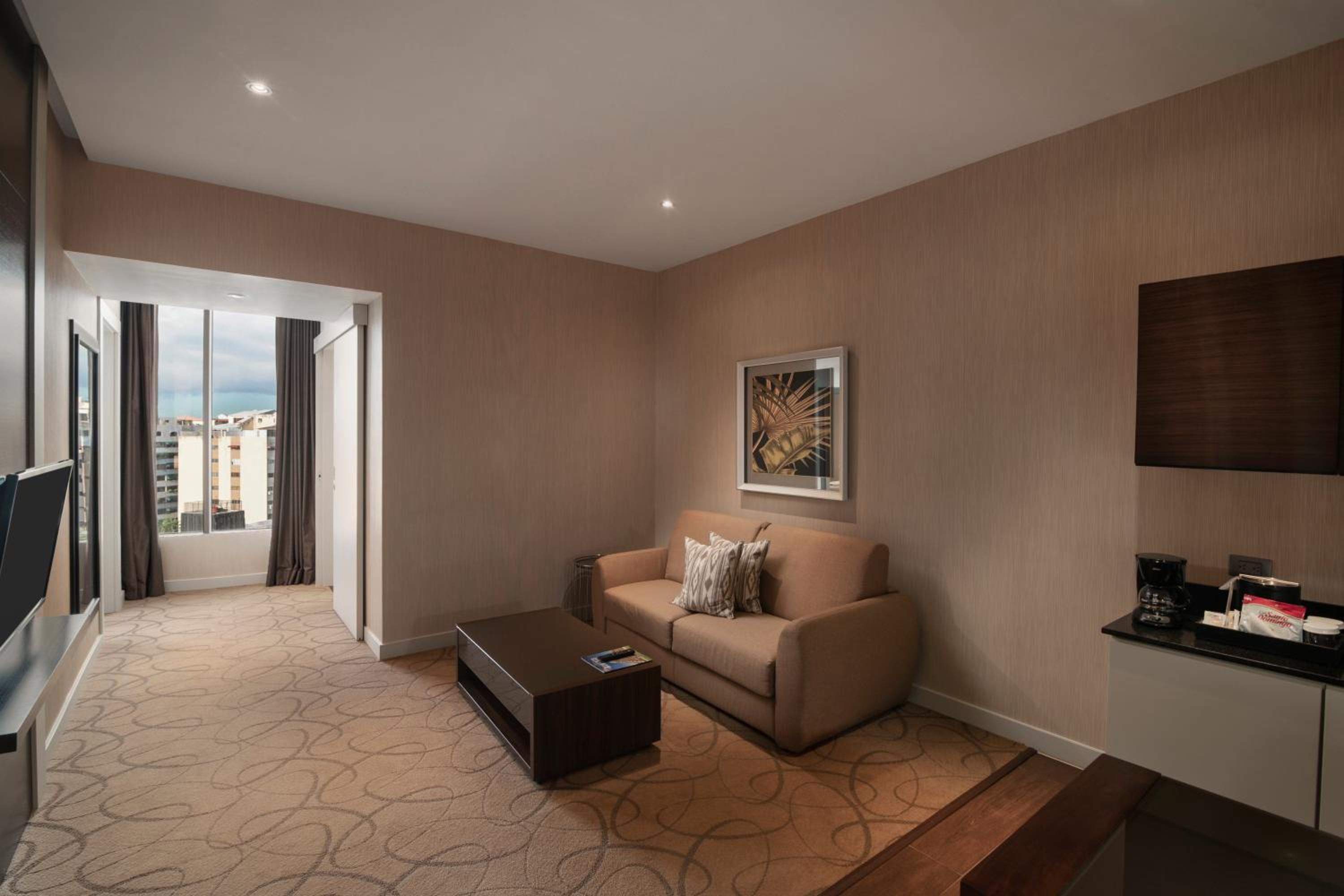 One-Bedroom King Suite with Roll-in Shower - Mobility Accessible