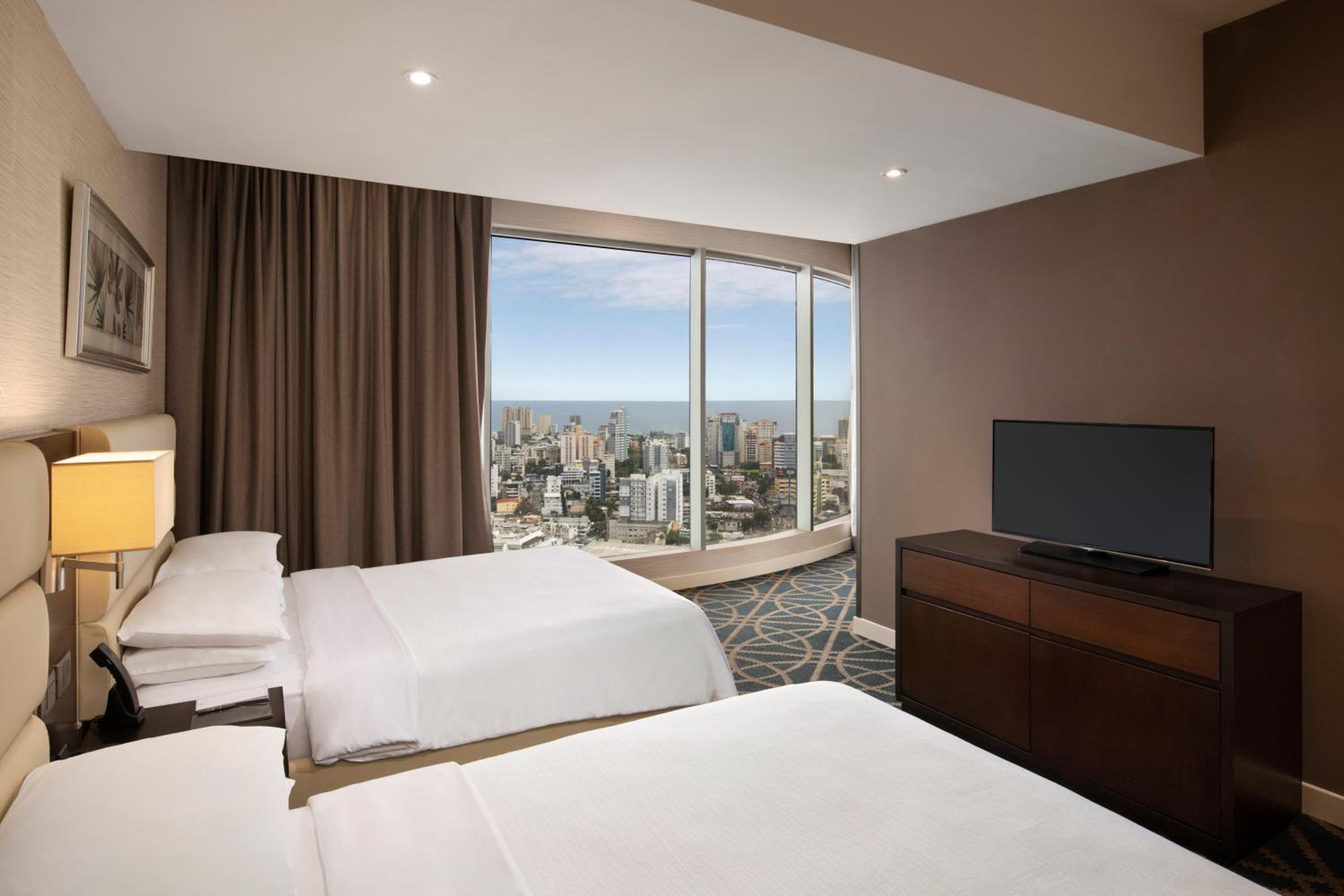 One-Bedroom Suite with Two Double Beds