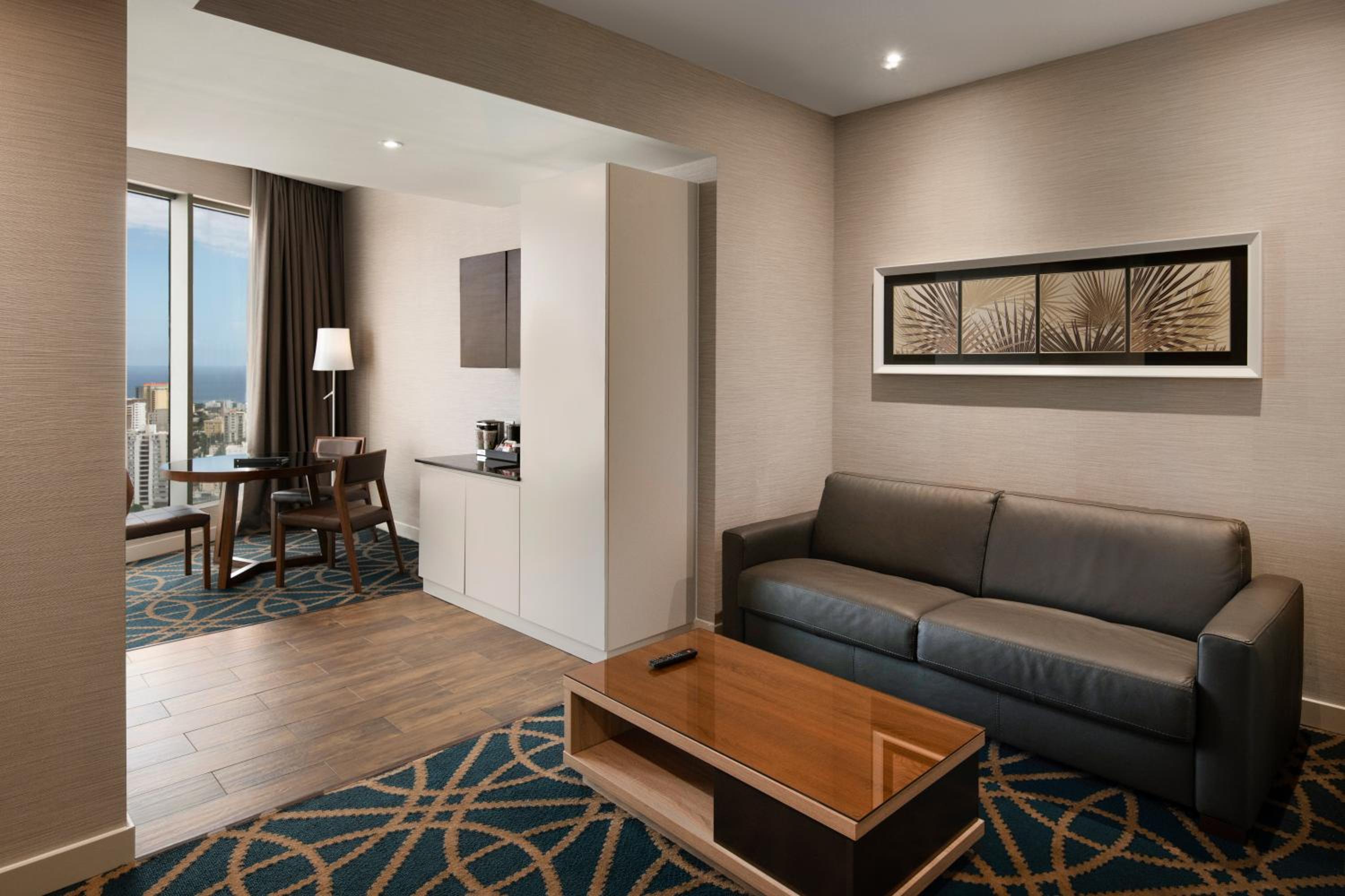 One-Bedroom Suite with Two Double Beds