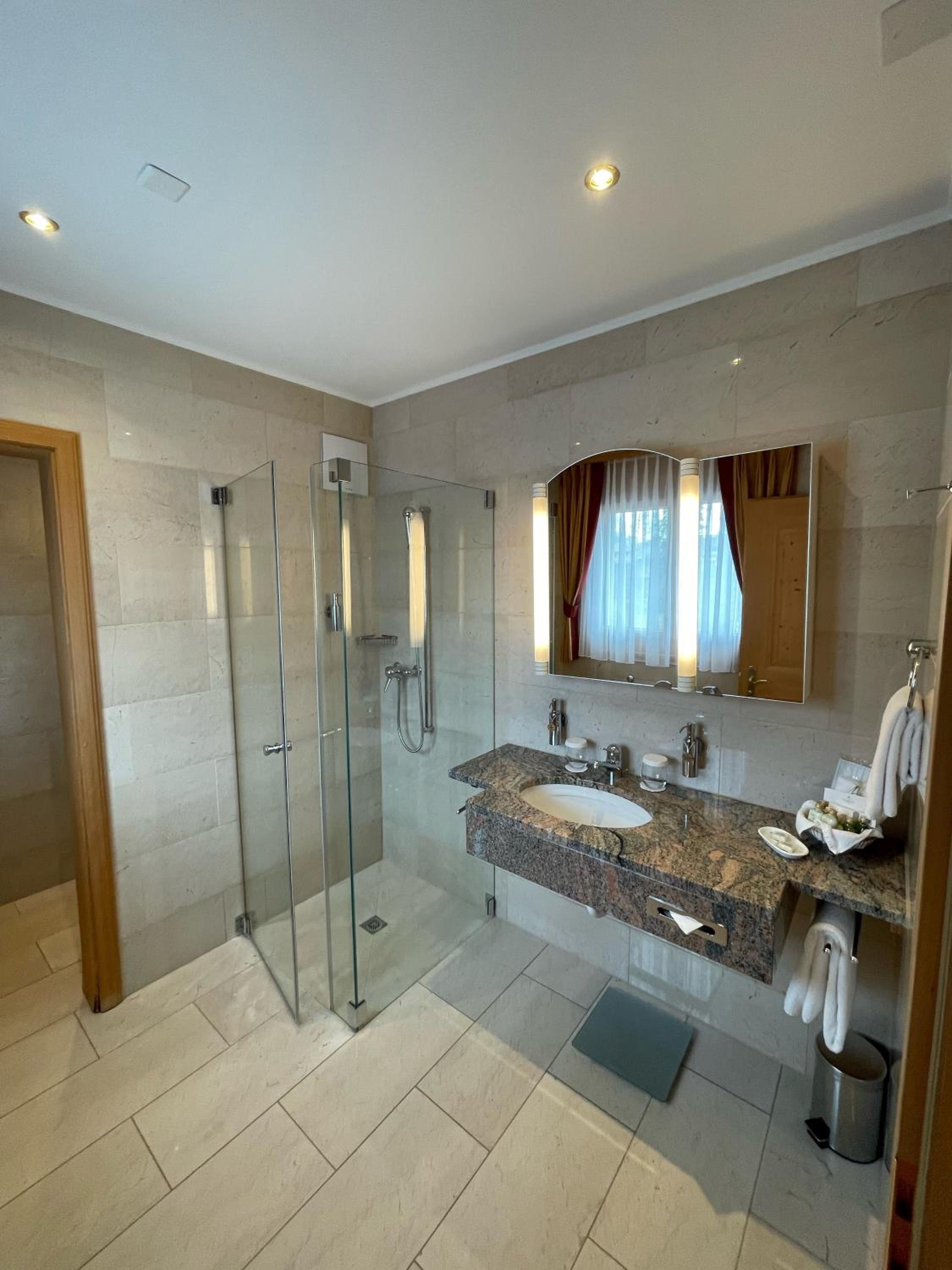 Double Room - Photo 2