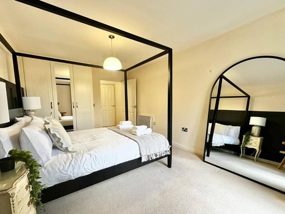 Three-Bedroom Apartment photo 1