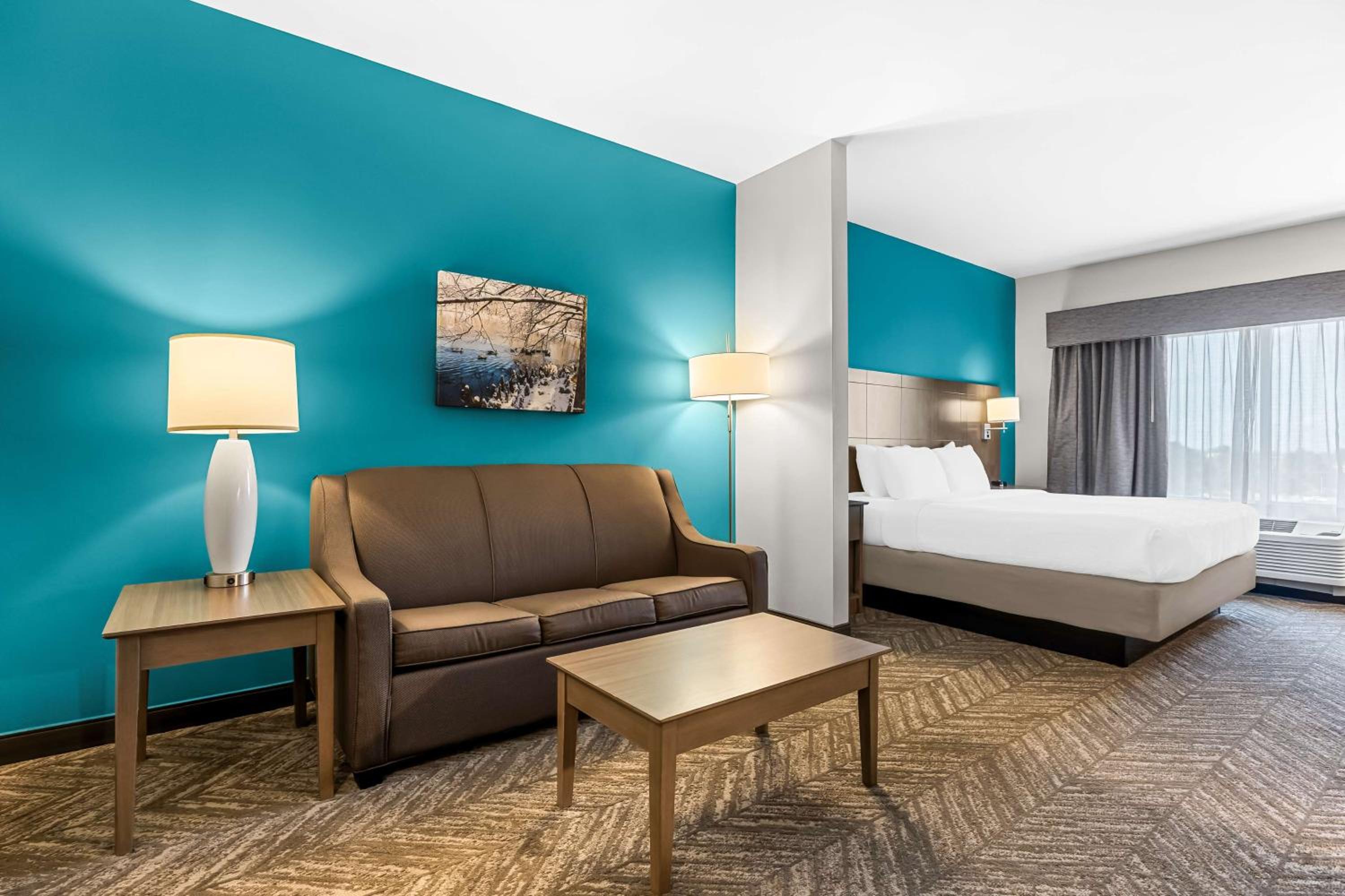 King Suite with Sofa Bed photo 1