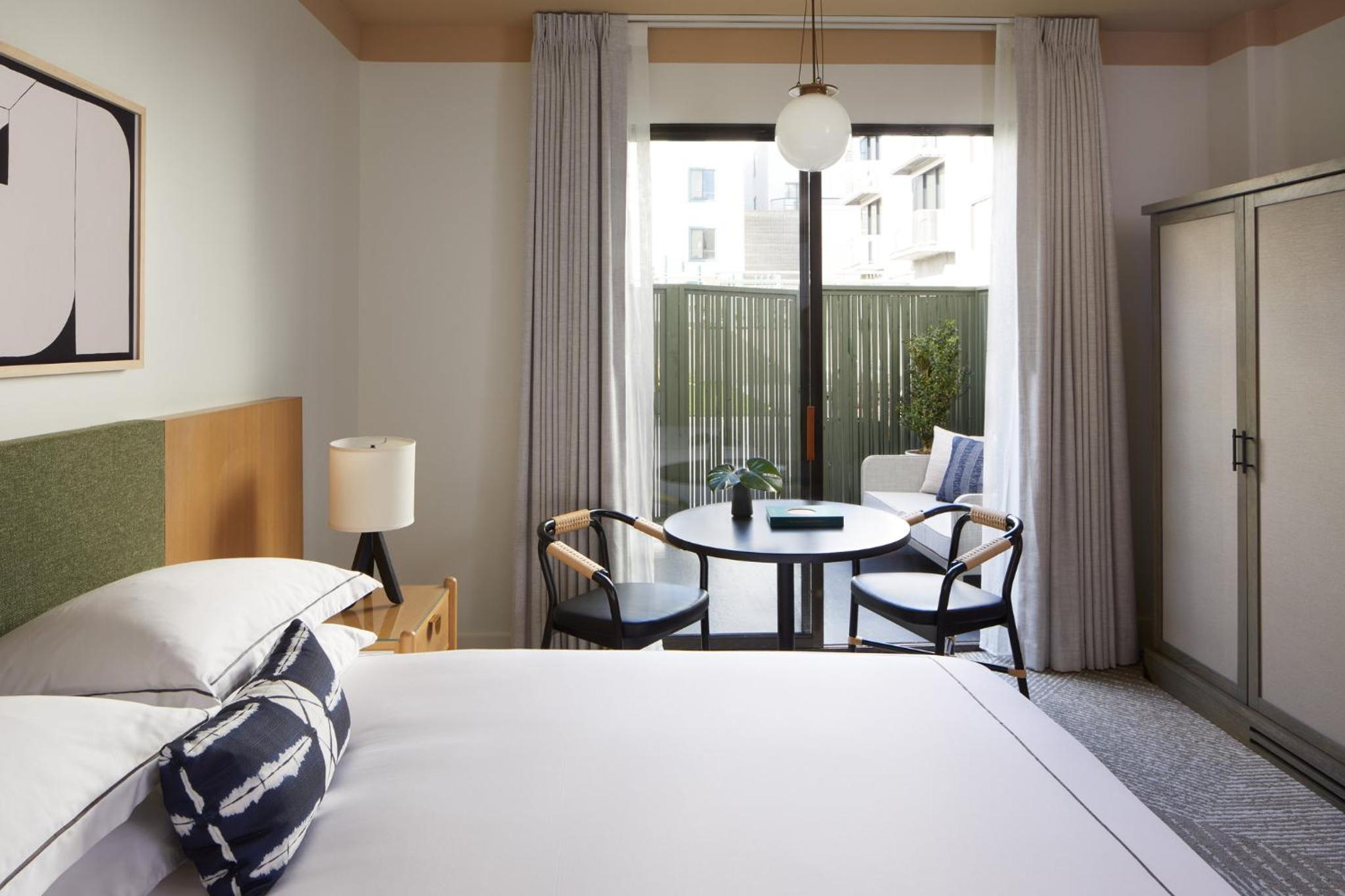 King Room with Patio - Photo 3