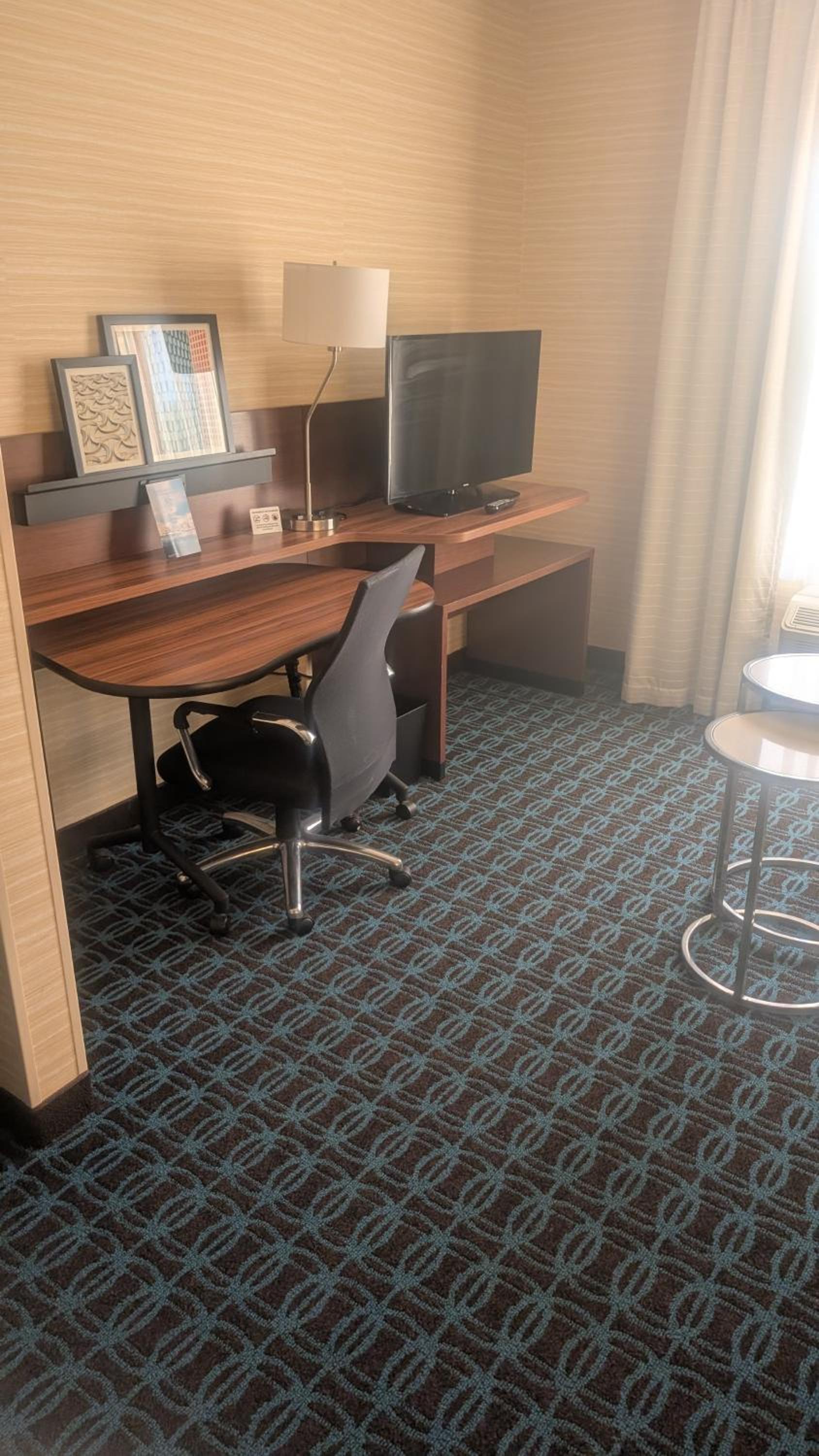 King Suite with Sofa Bed - Hearing Accessible photo 3
