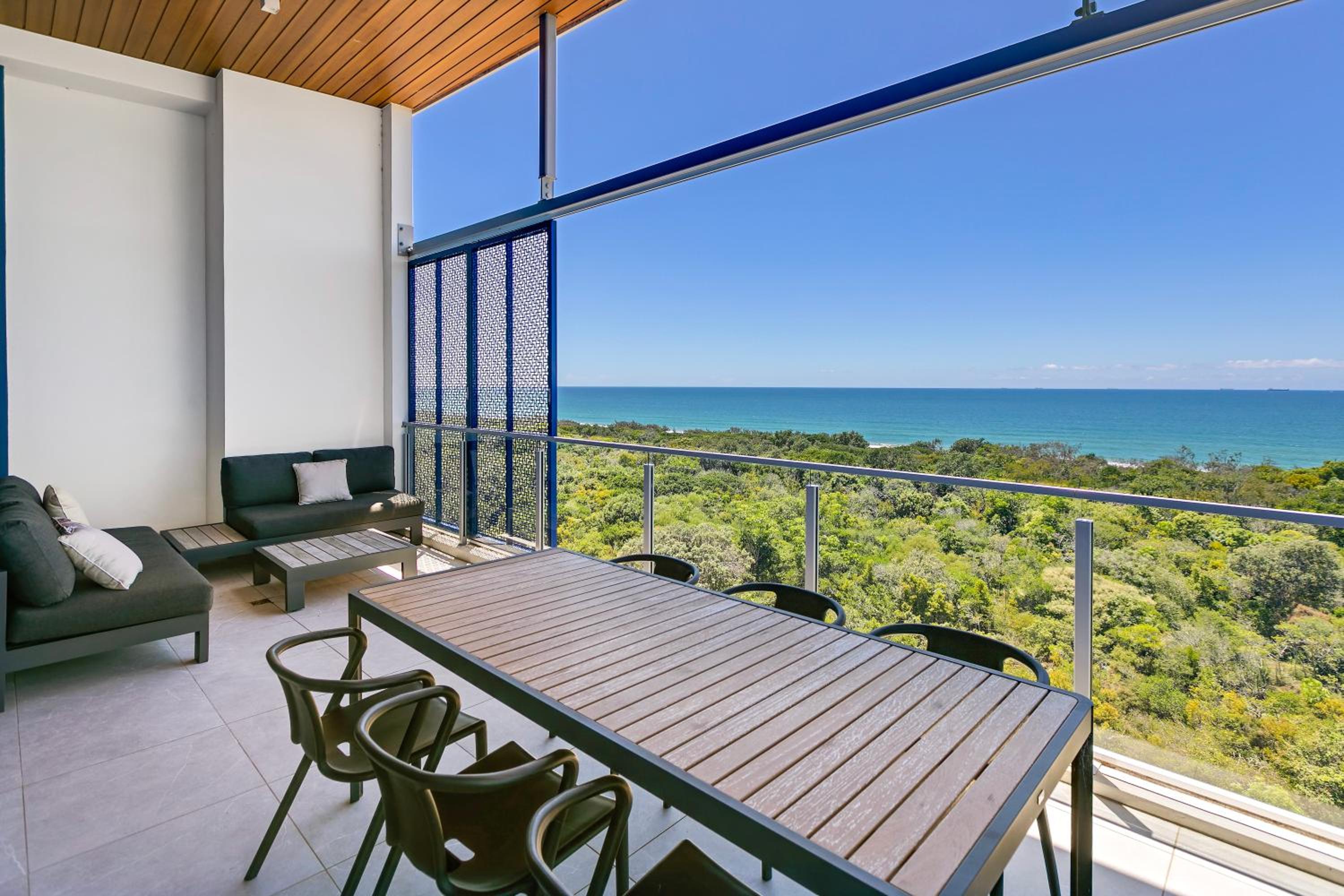 Luxury Three Bedroom Penthouse photo 2