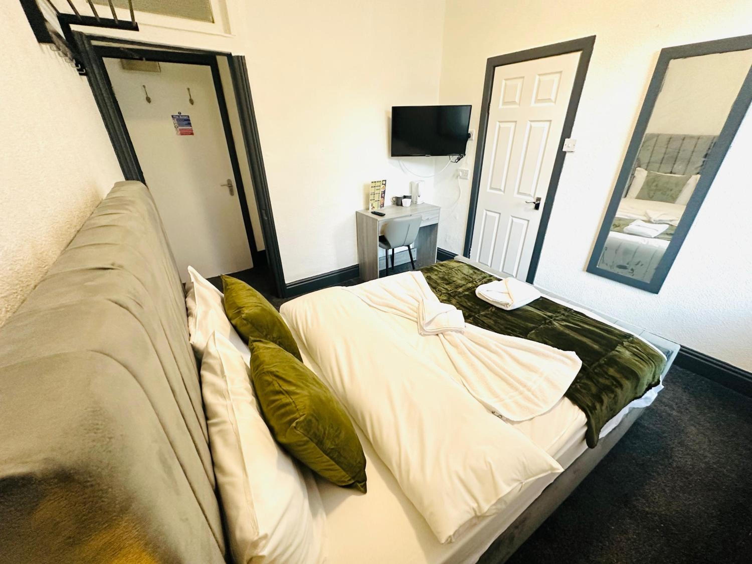Double Room - Photo 1