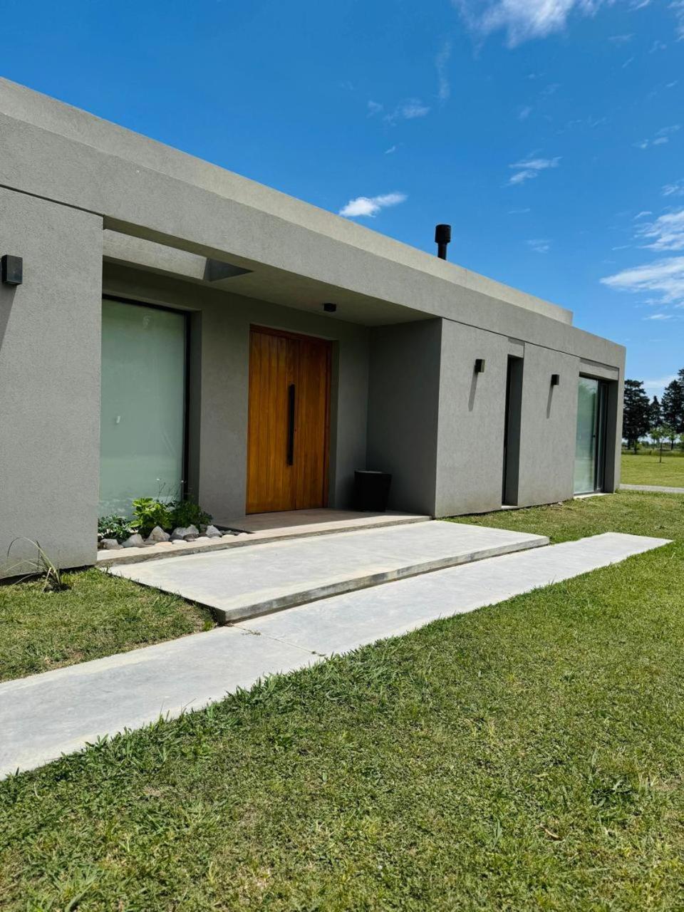 One-Bedroom House photo 2
