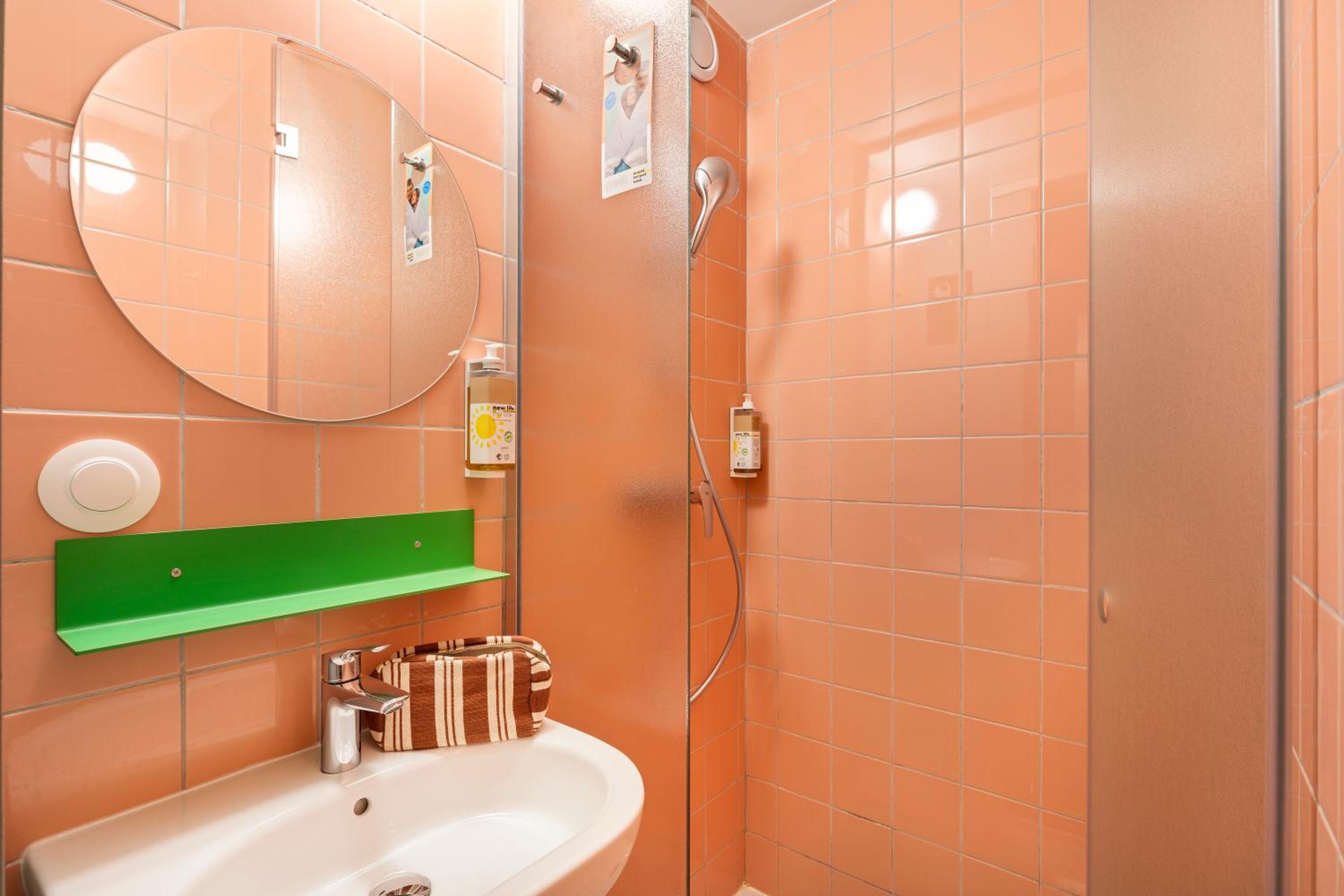 POP Double Room - Photo 6