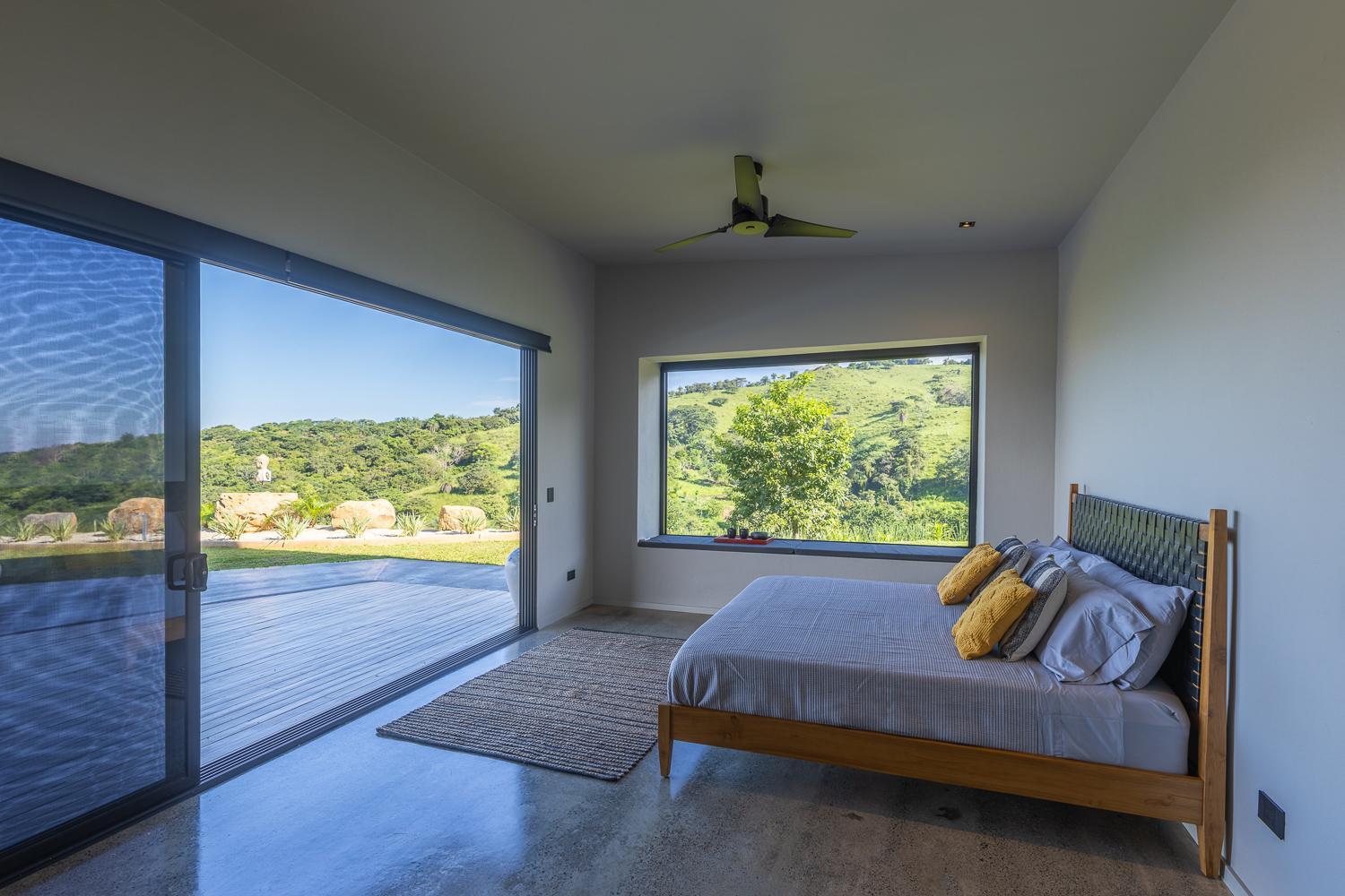 Villa photo 2