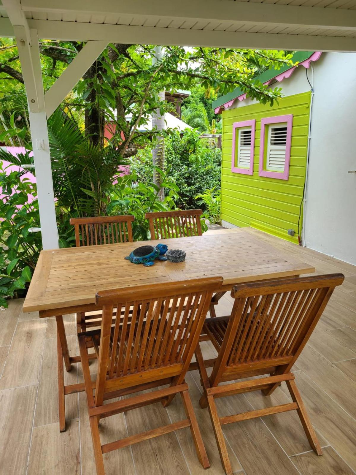 One-Bedroom Bungalow photo 1