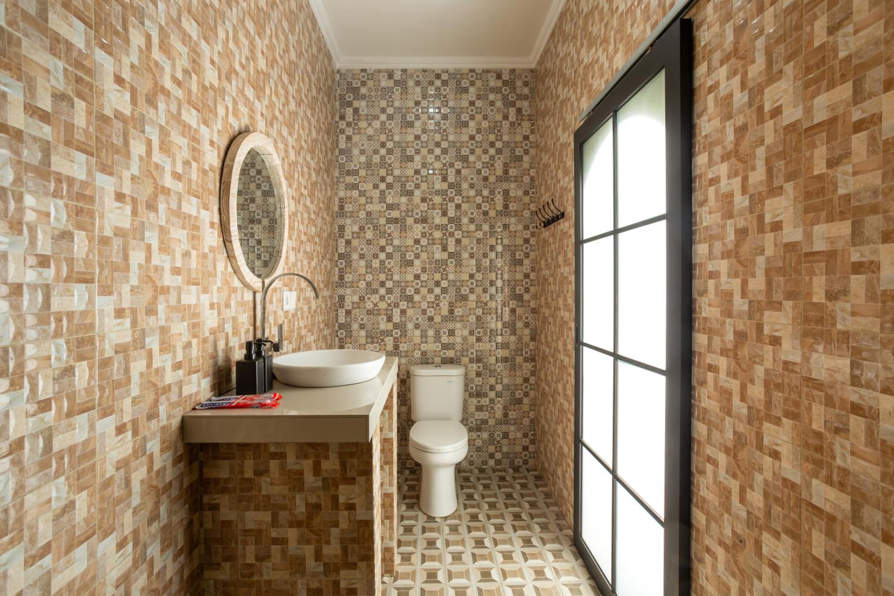 Deluxe King Suite photo 2