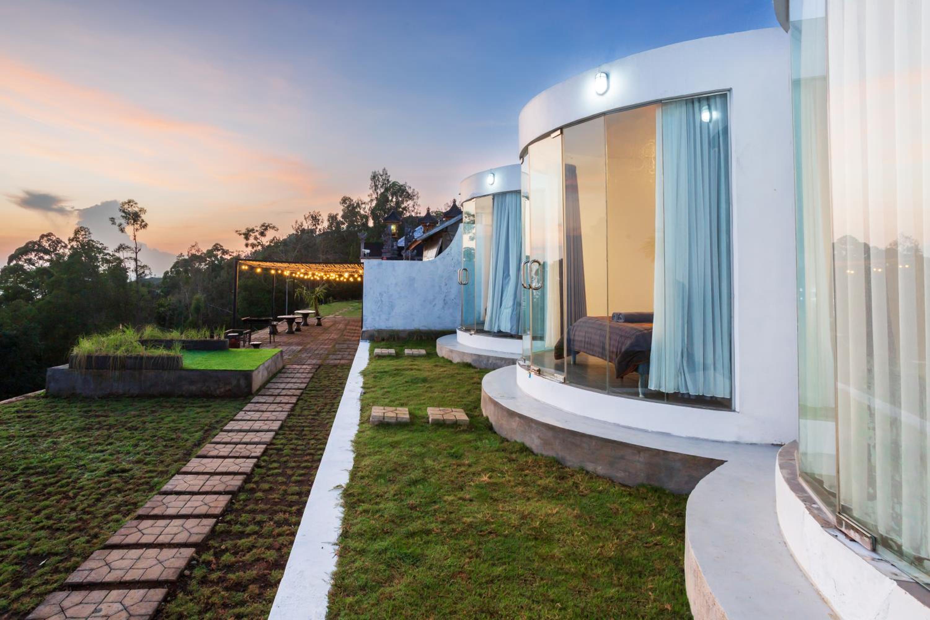 Deluxe Double Room with Sea View - Photo 9