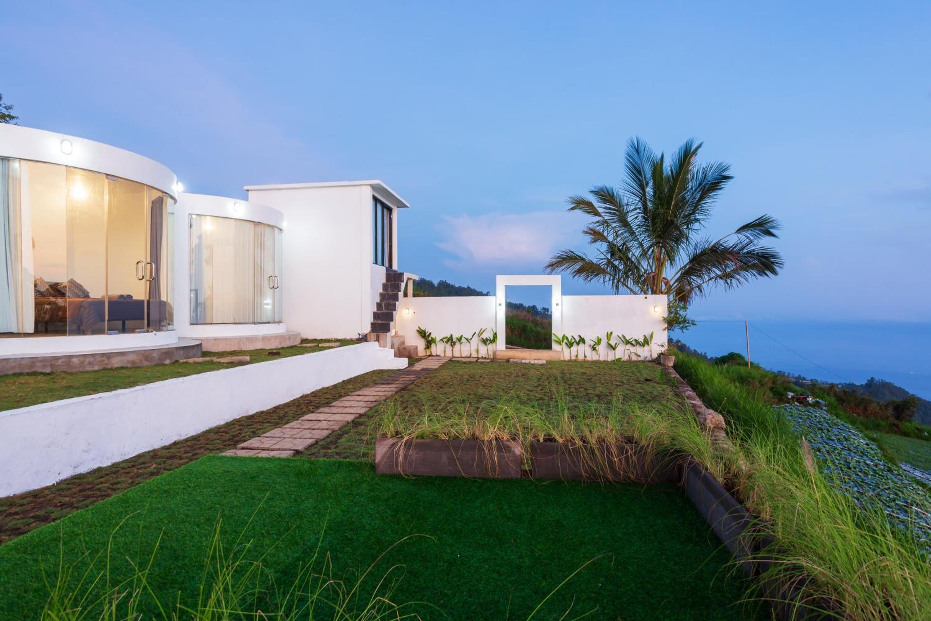 Deluxe Double Room with Sea View - Photo 8
