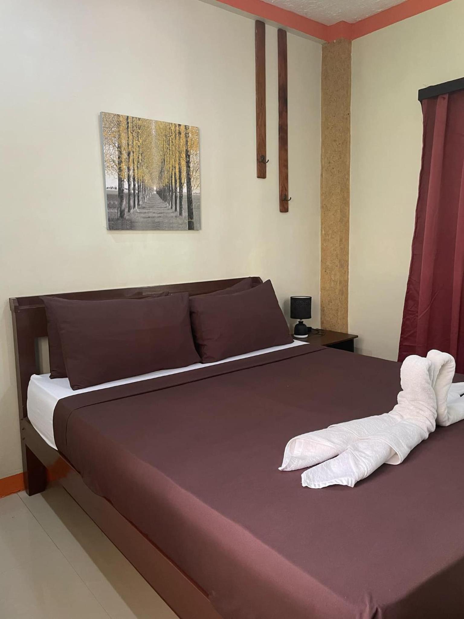 Deluxe Double Room - Photo 9
