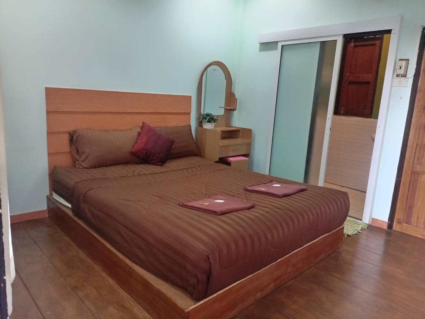 Wooden Standard Double Room House with Terrace