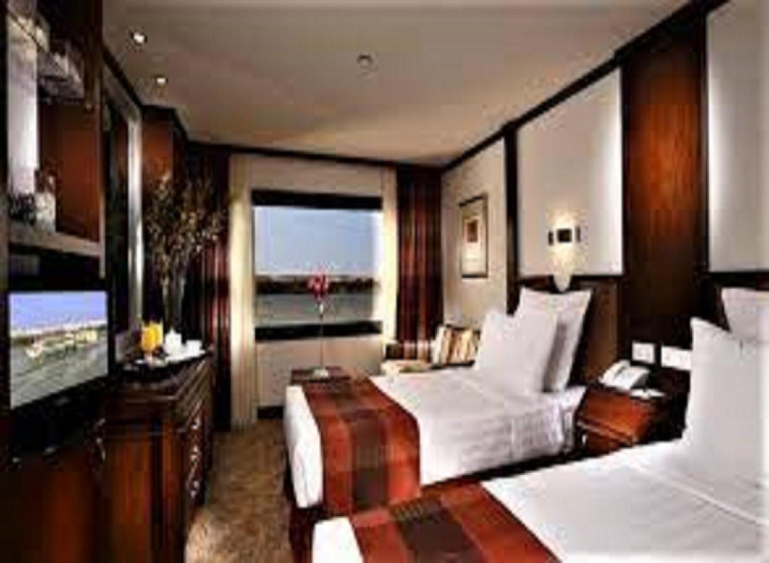 Double Room with Pool View photo 3
