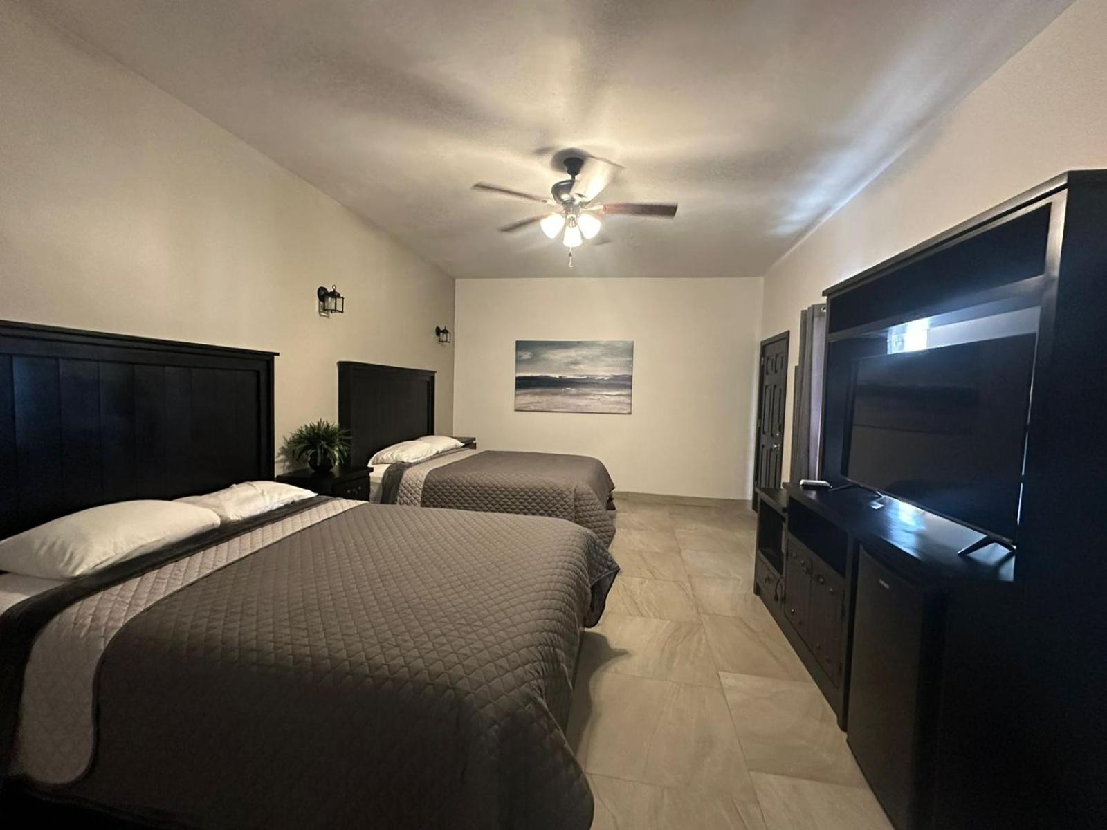 Double Room - Photo 1