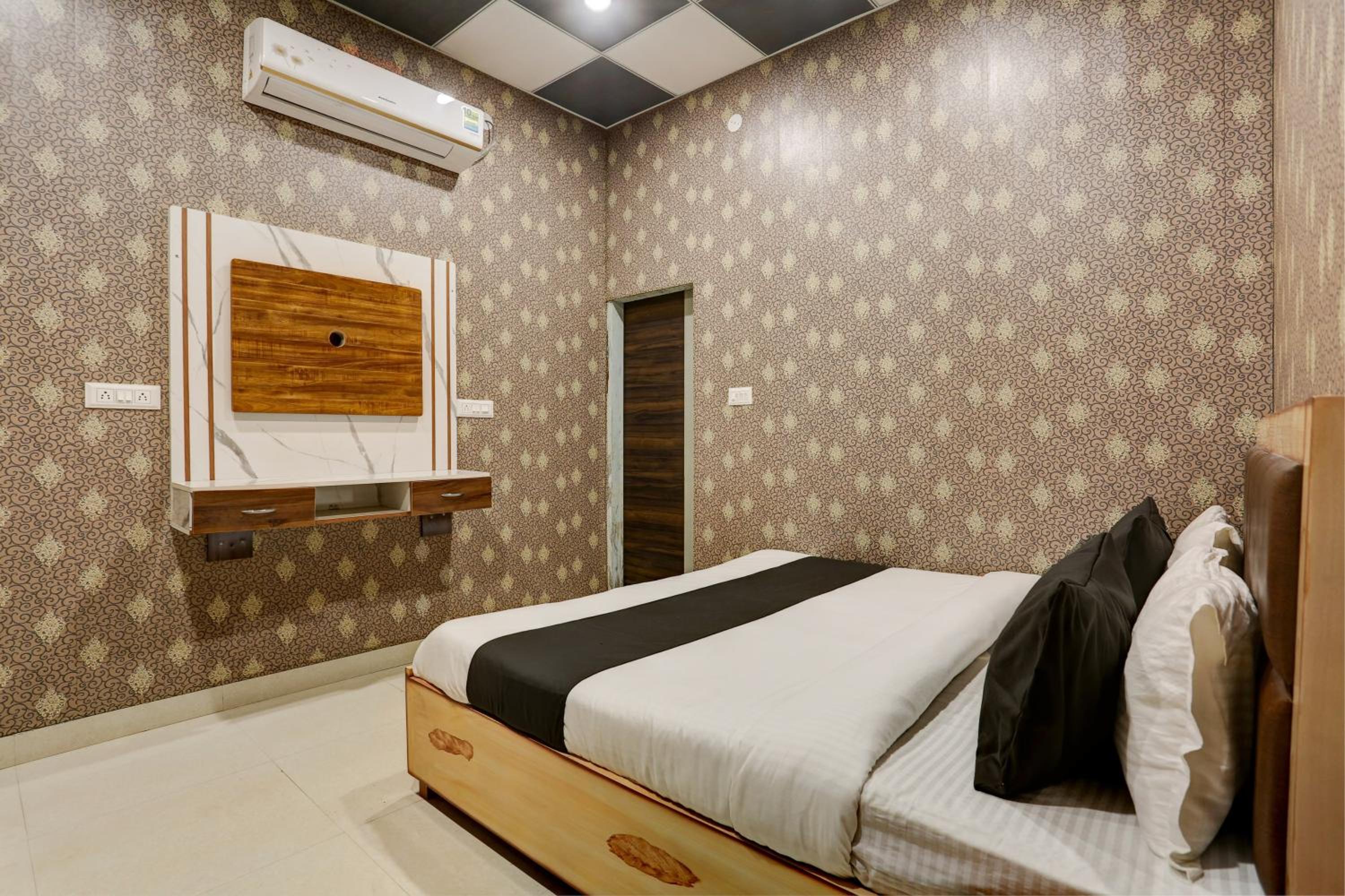 Classic Triple Room