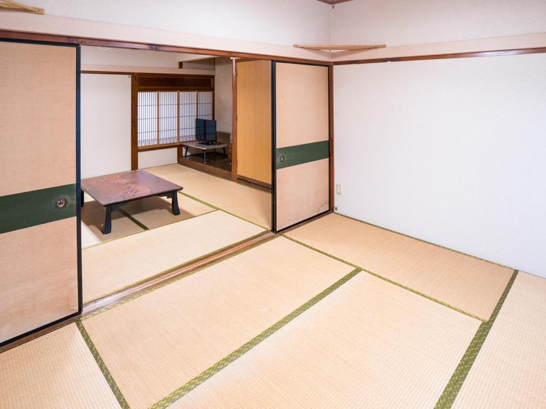 Japanese-Style Quadruple Room with Shared Bathroom - Non-Smoking