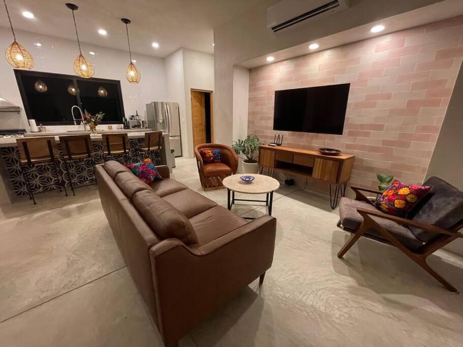 One-Bedroom House photo 1