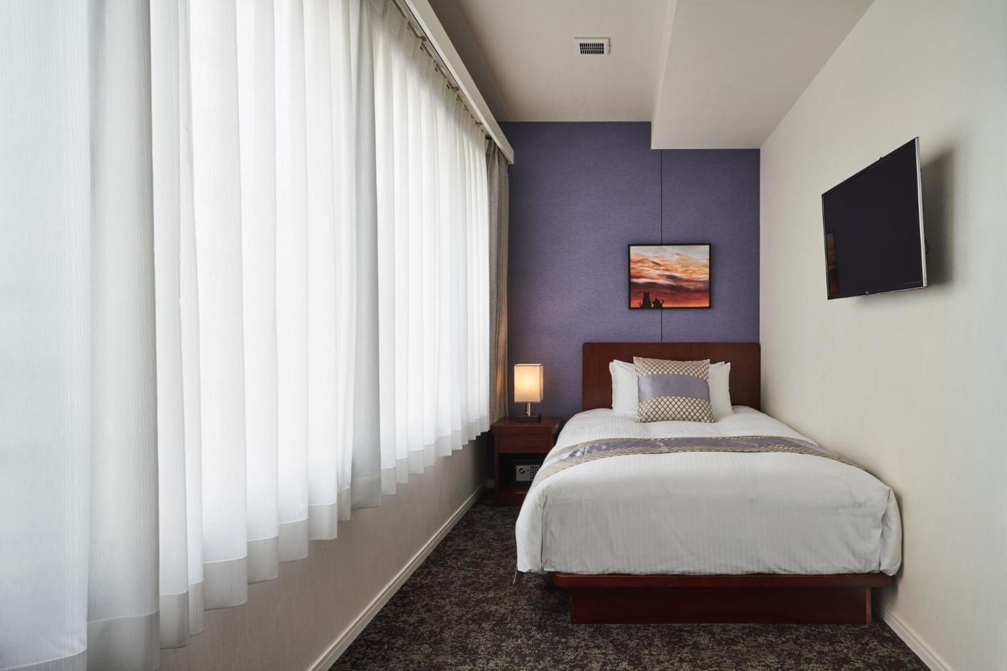 Standard Semi-Double Room Non-Smoking