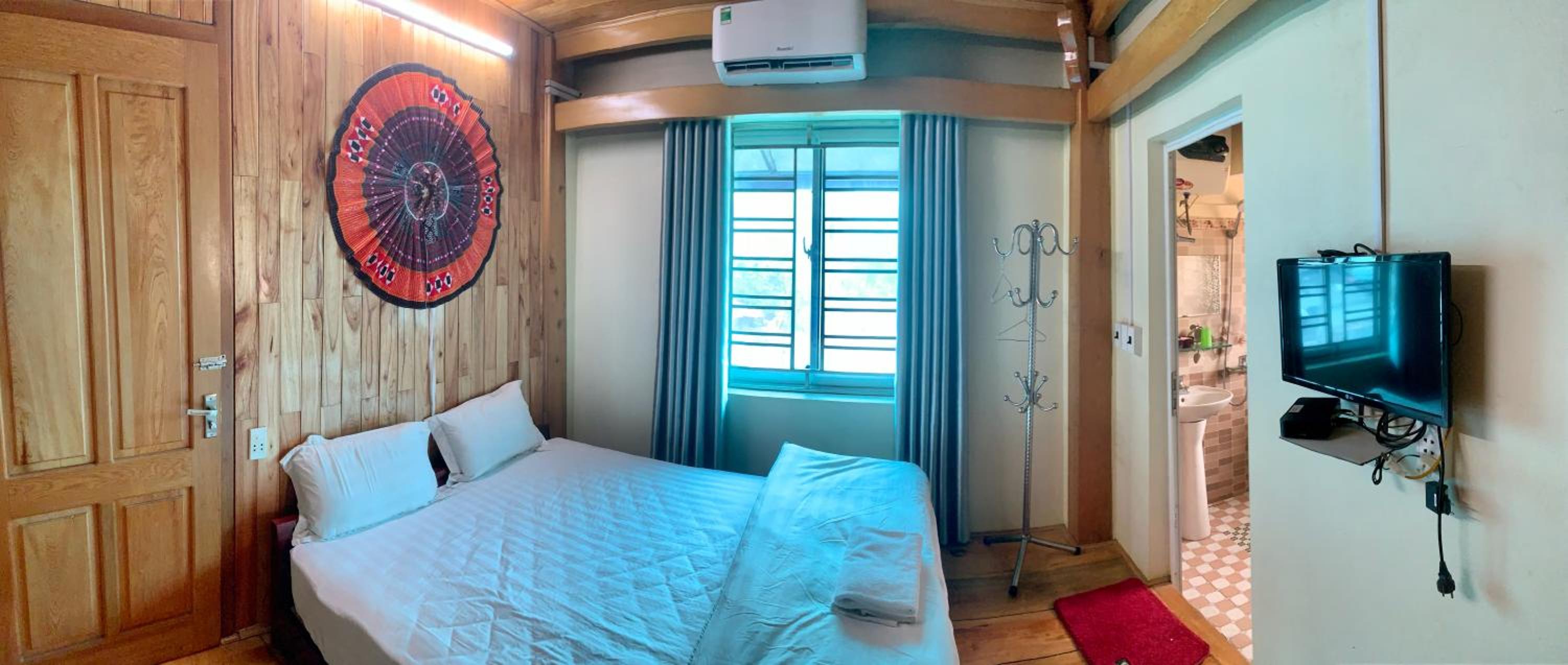 Deluxe Room (2 Adults + 1 Child) photo 1