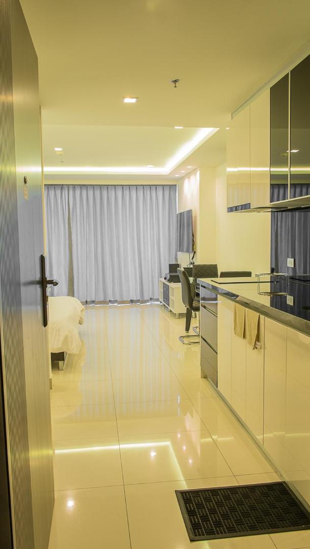 Studio Apartment with Sea View photo 2