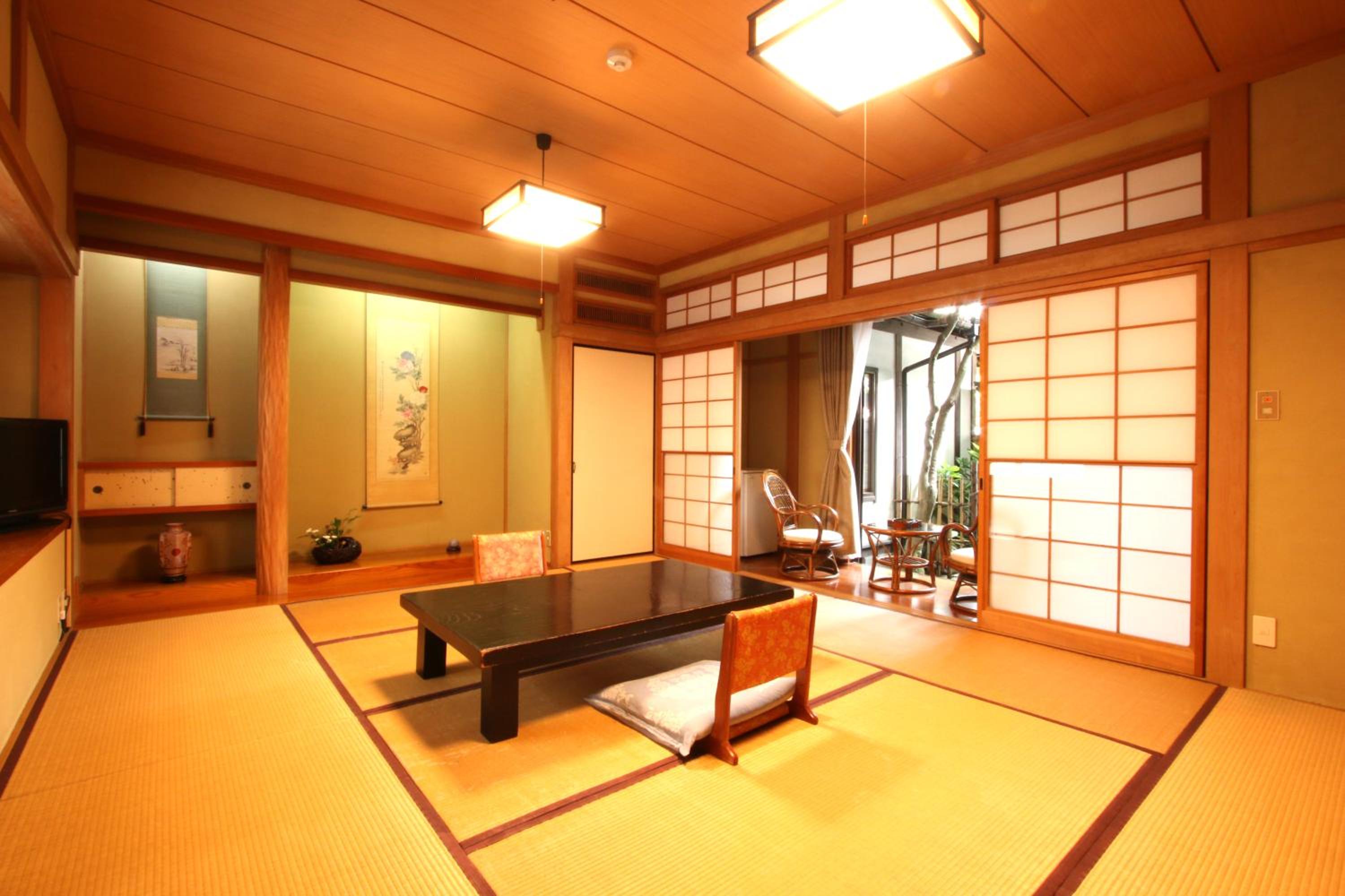 Japanese-Style Quadruple Room