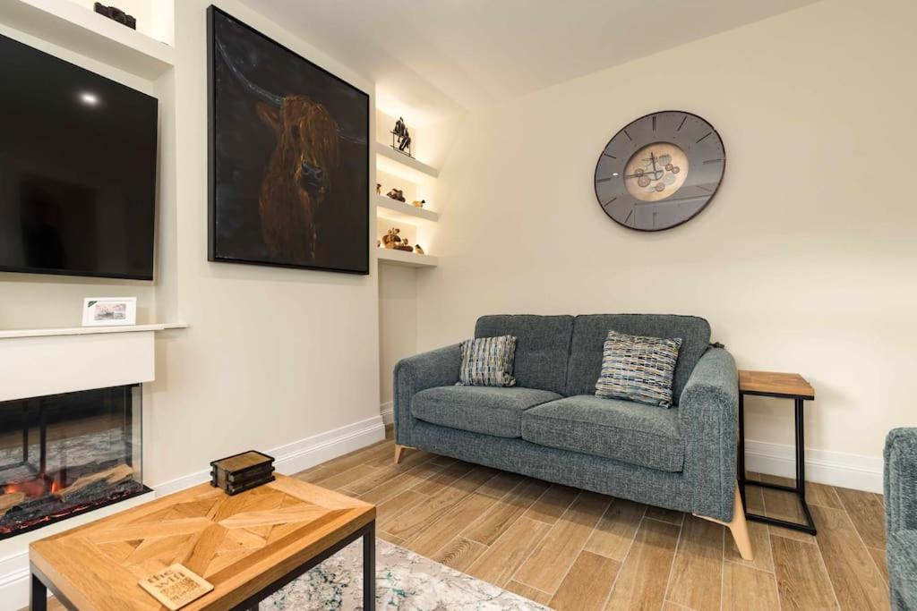 Three-Bedroom House photo 1