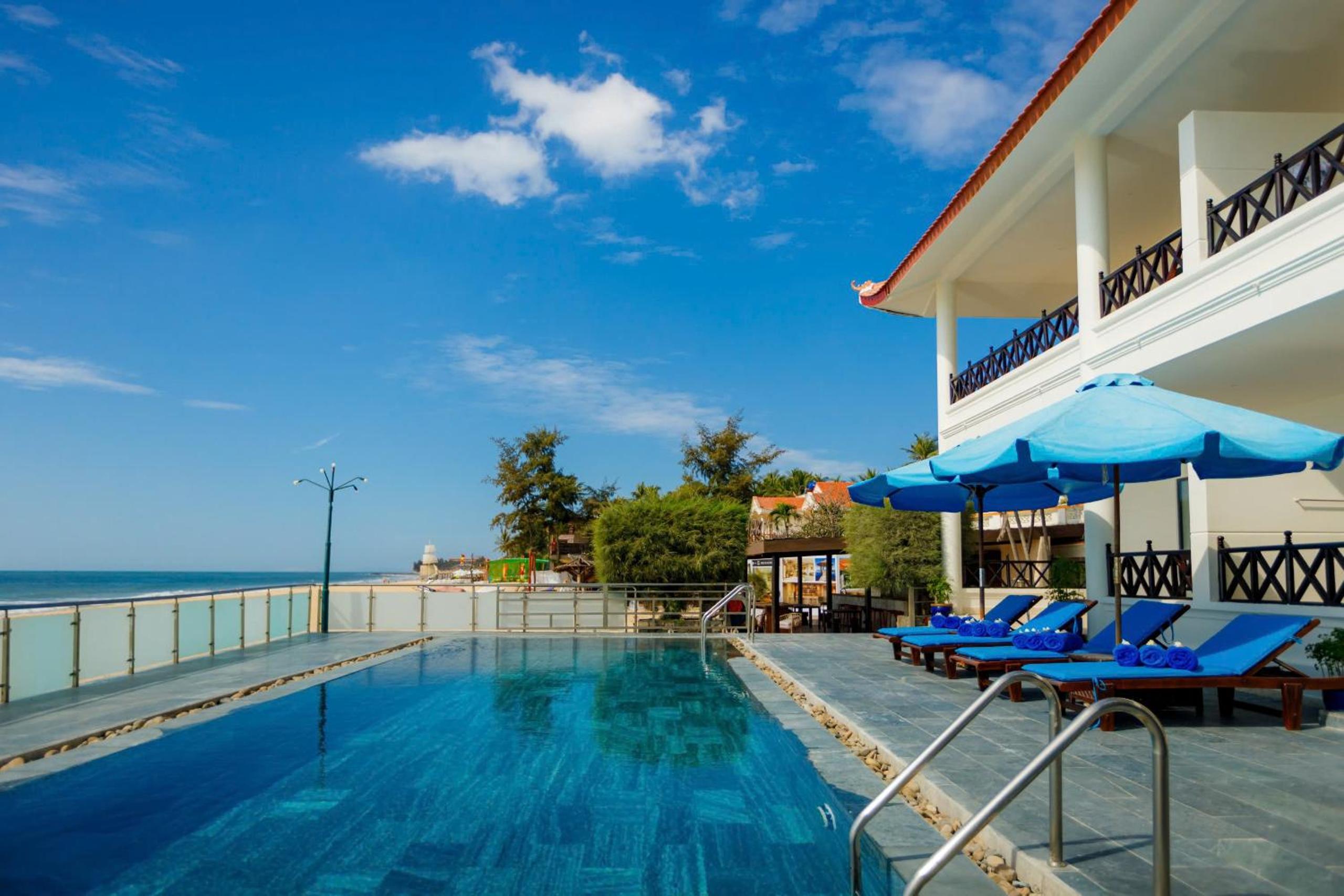 Villa with Private Pool photo 2